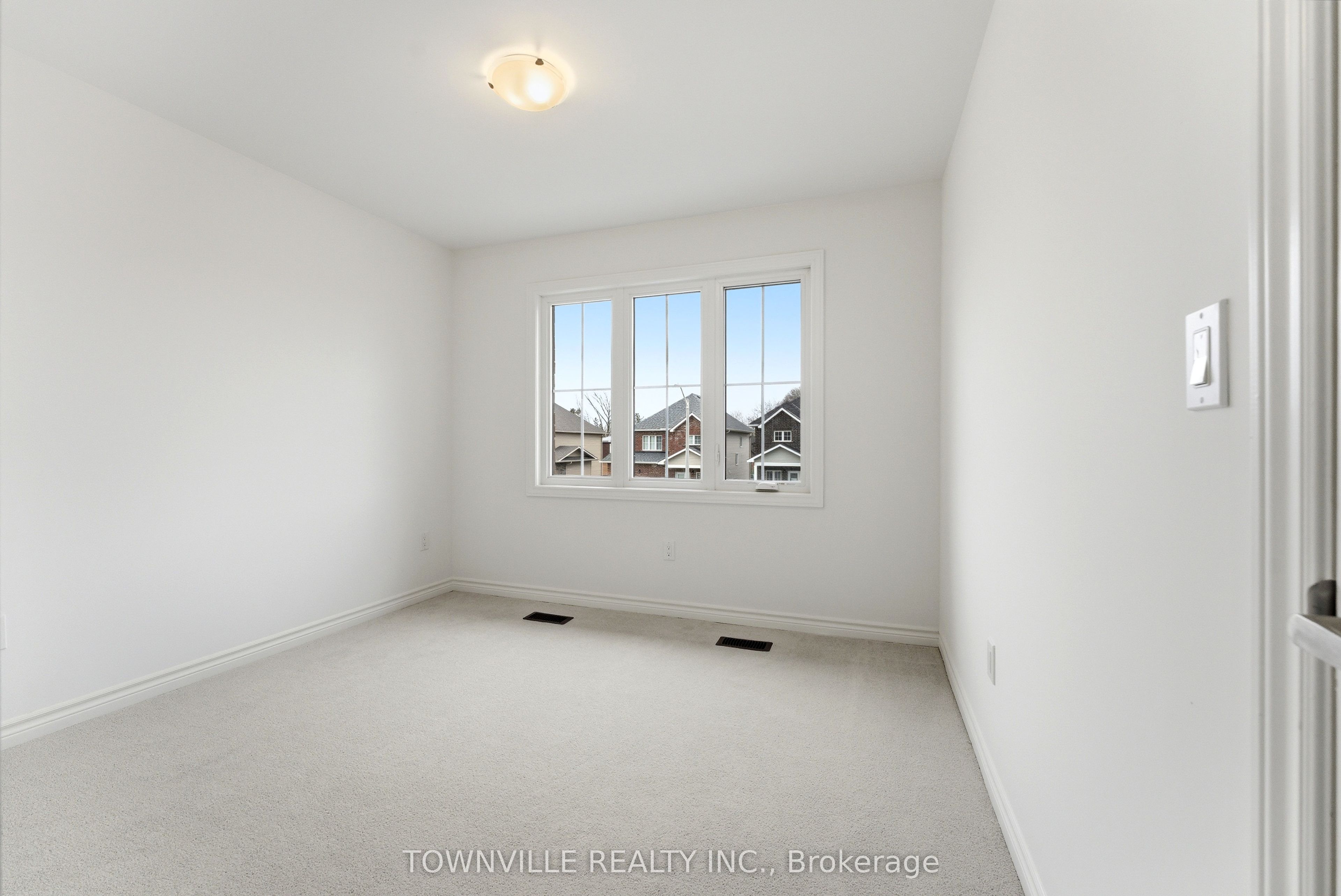 10 Bradden Crescent Property Photo 14