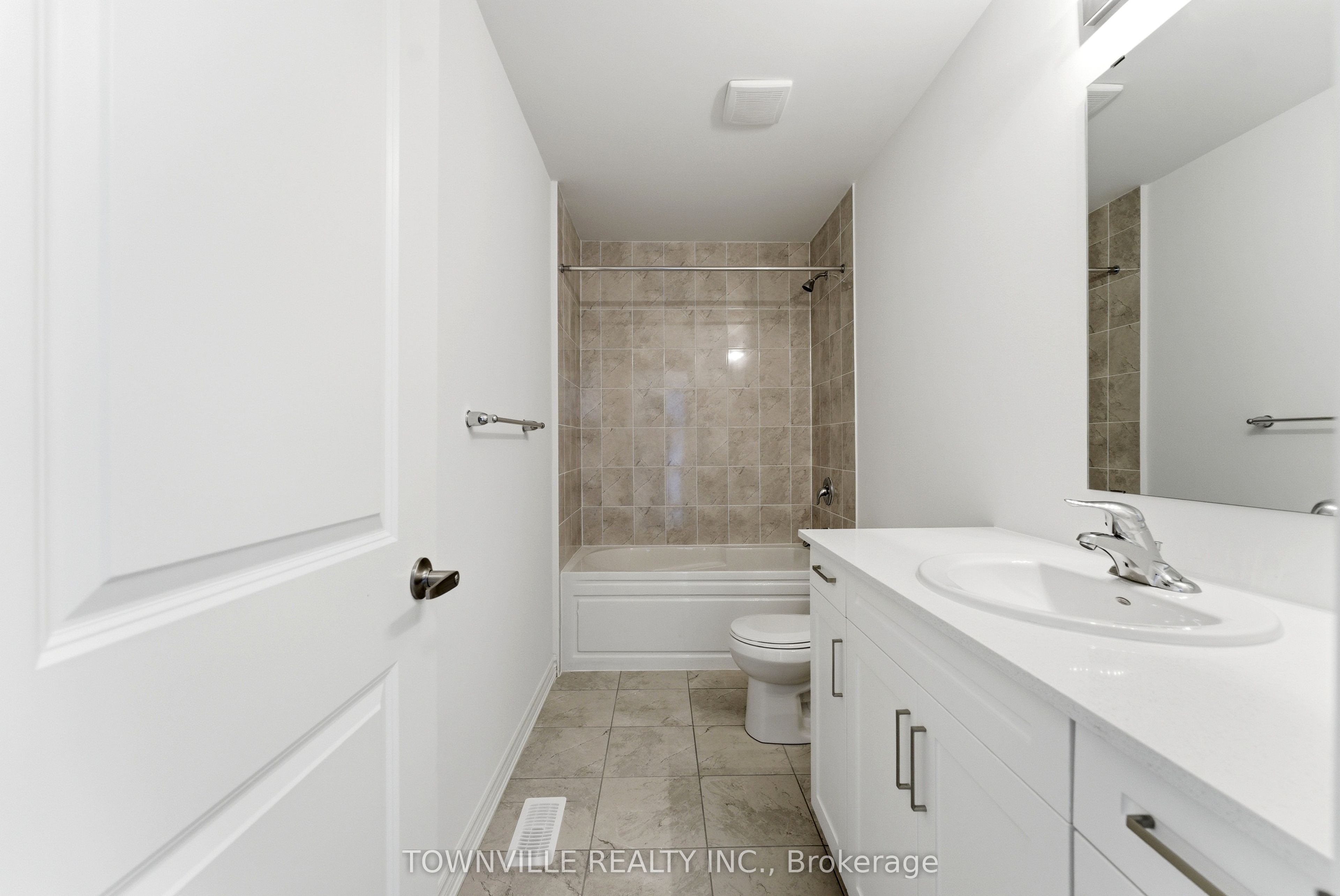 10 Bradden Crescent Property Photo 16