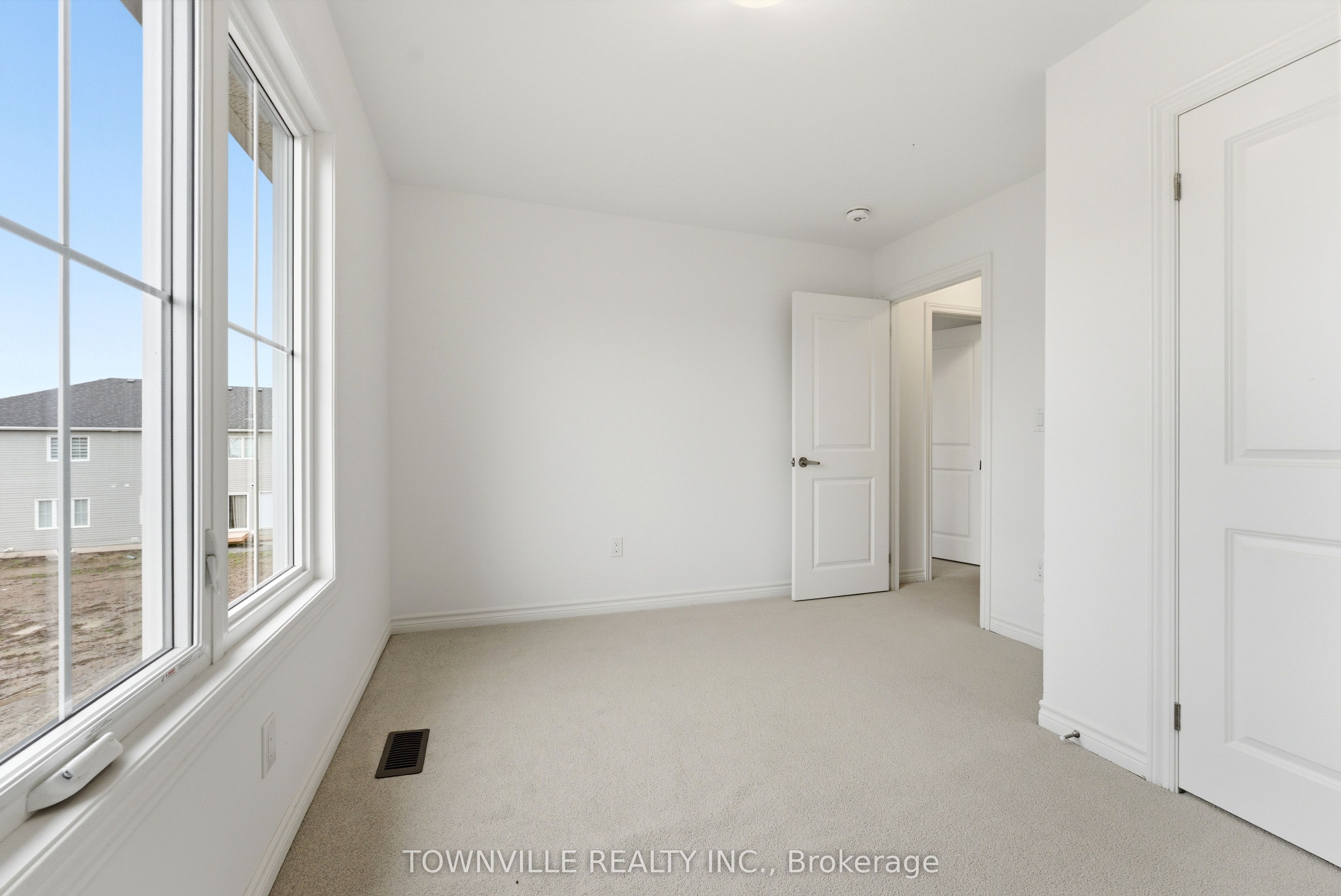 10 Bradden Crescent Property Photo 21