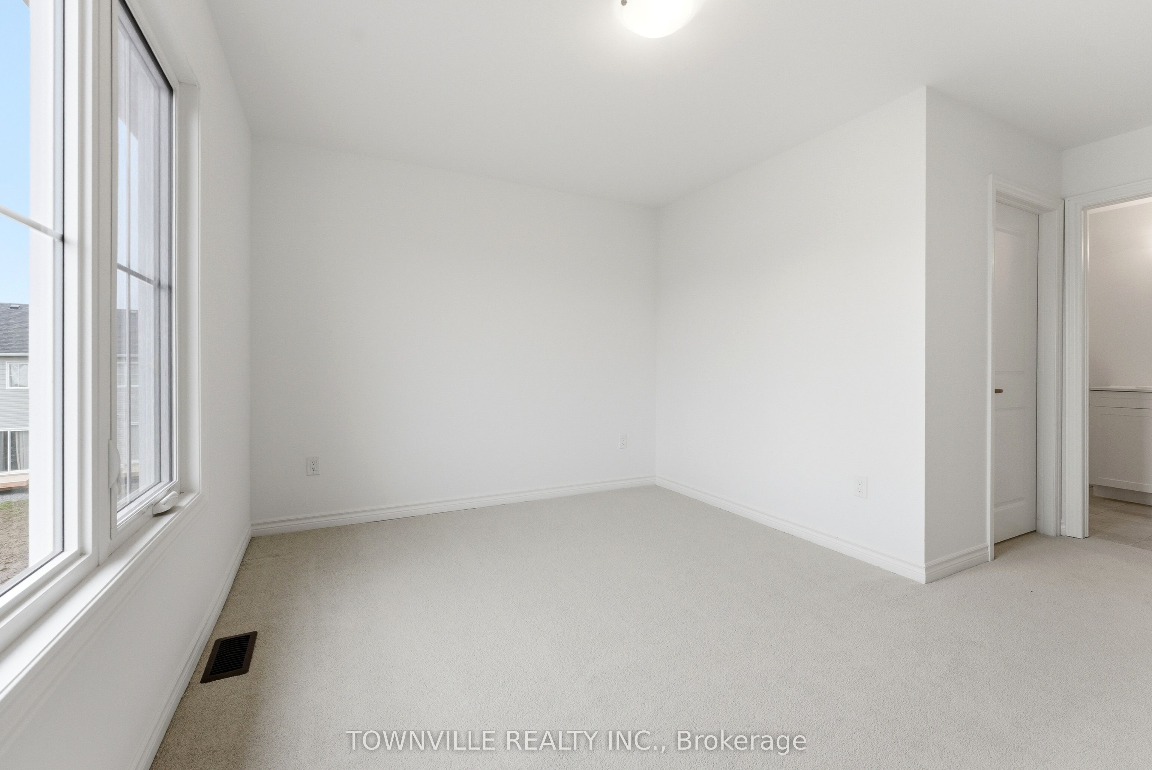 10 Bradden Crescent Property Photo 23