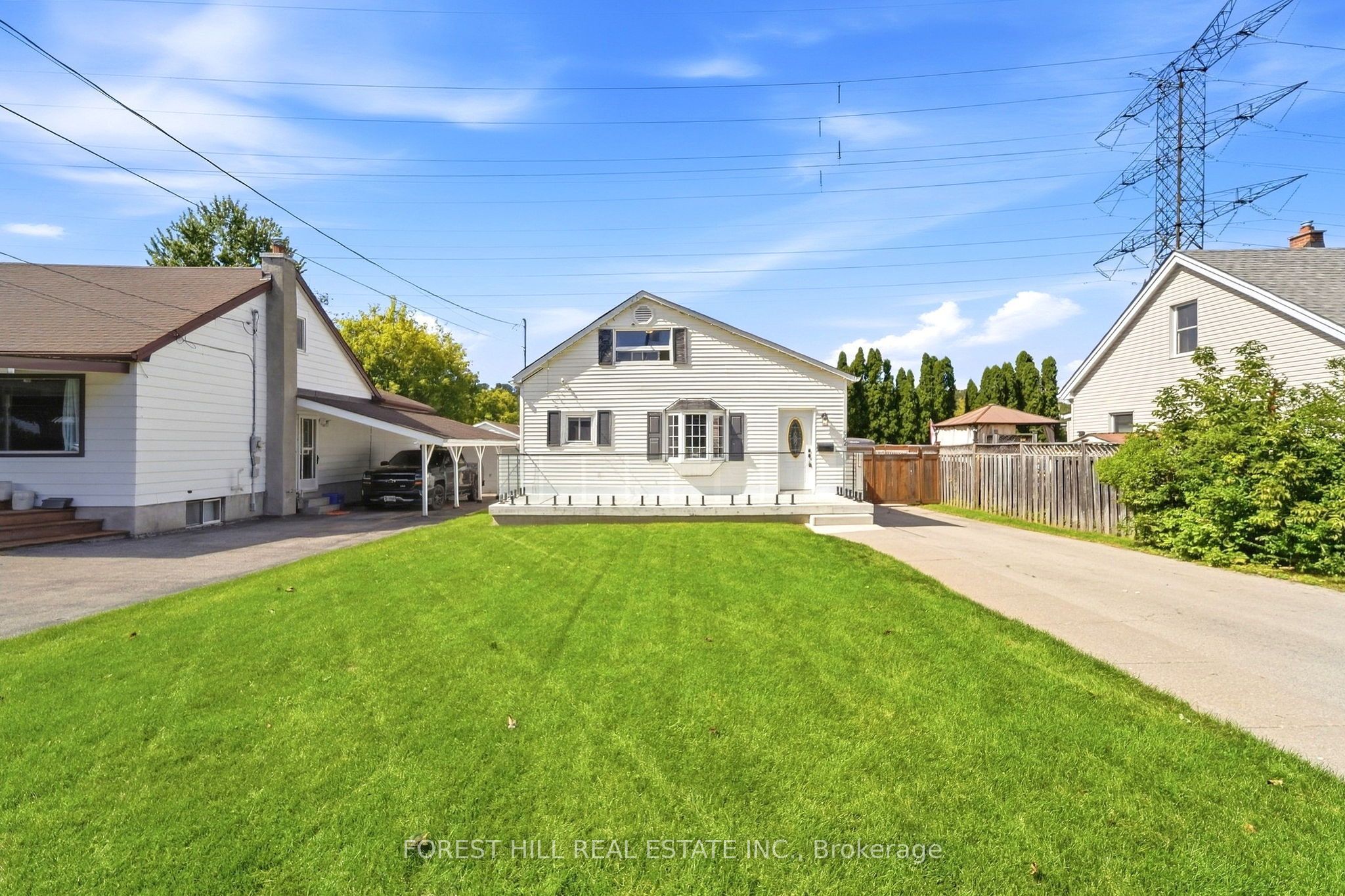 662 Cochrane Road Property Photo 1