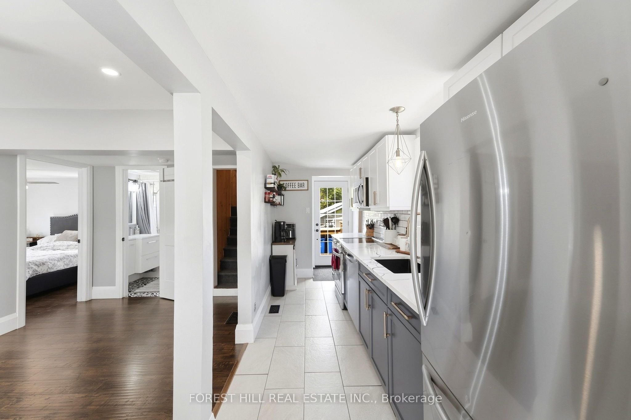 662 Cochrane Road Property Photo 5