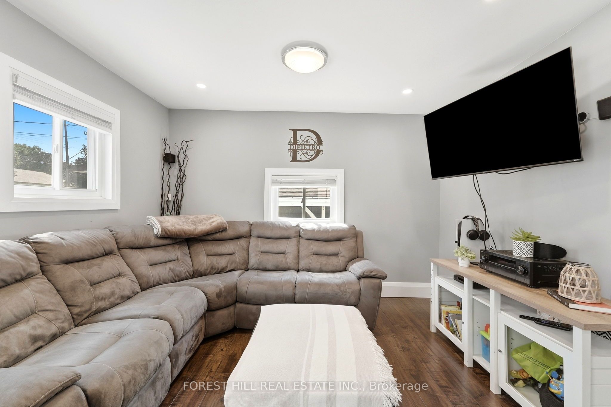 662 Cochrane Road Property Photo 6