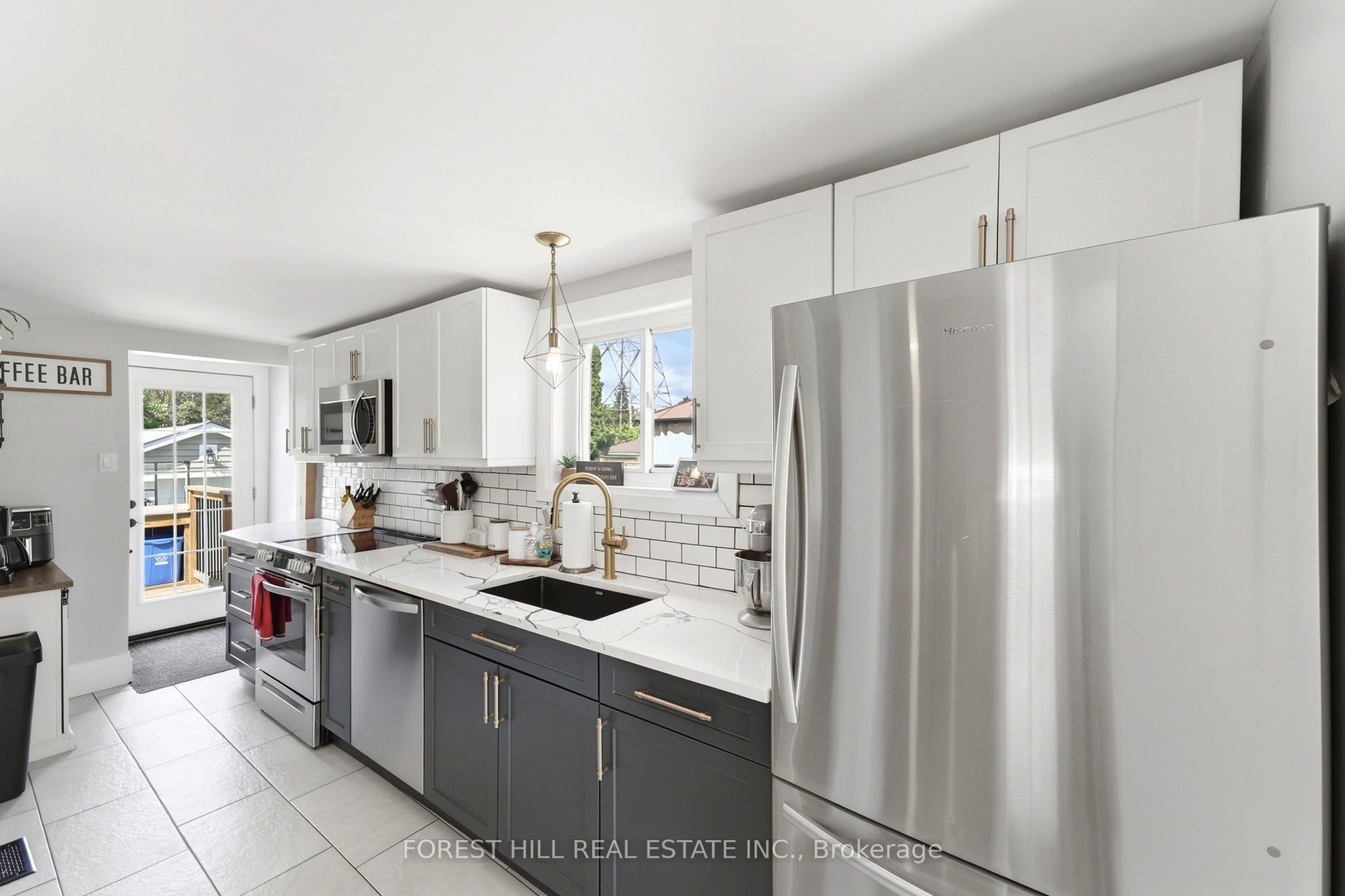 662 Cochrane Road Property Photo 9