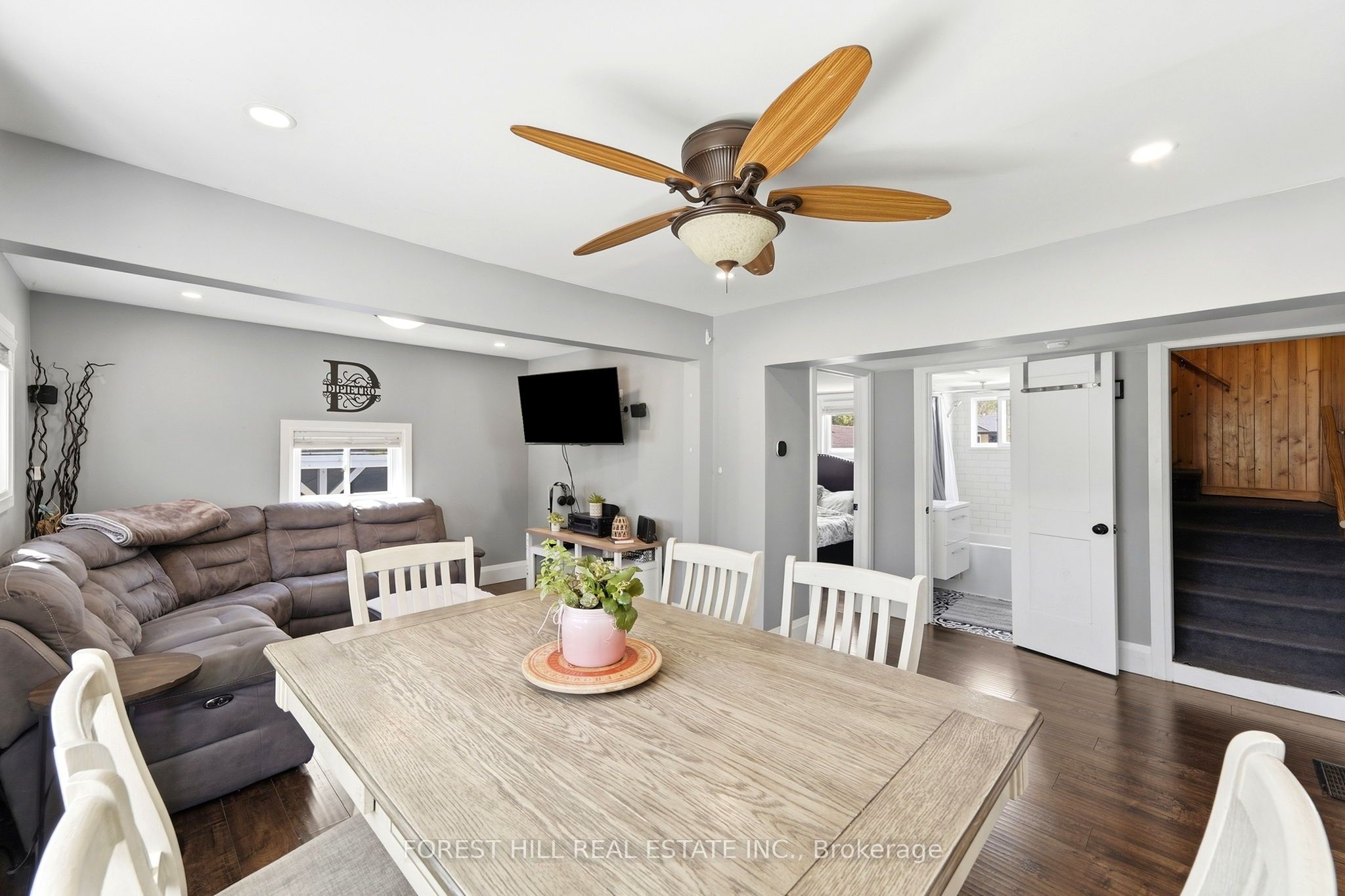 662 Cochrane Road Property Photo 14