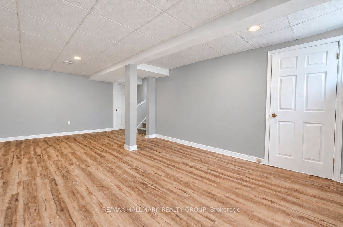52 Piper Crescent Property Photo 37