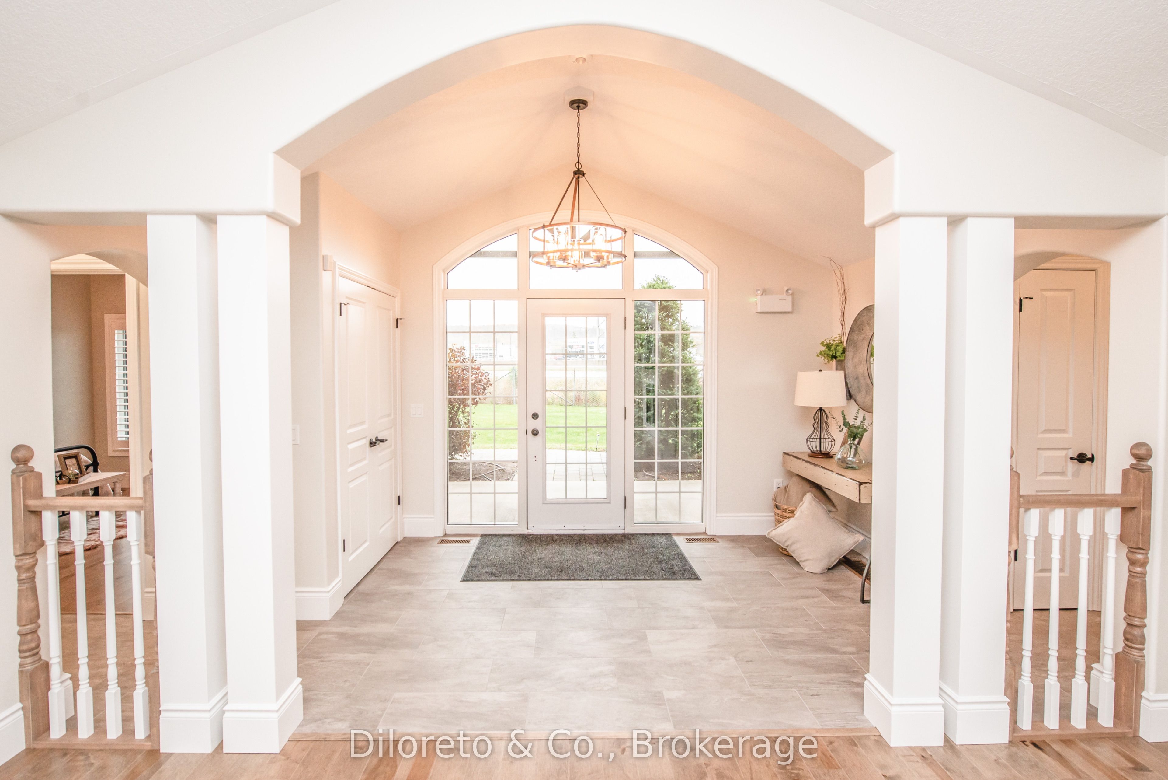 7307 Sideroad 5 W A Property Photo 4