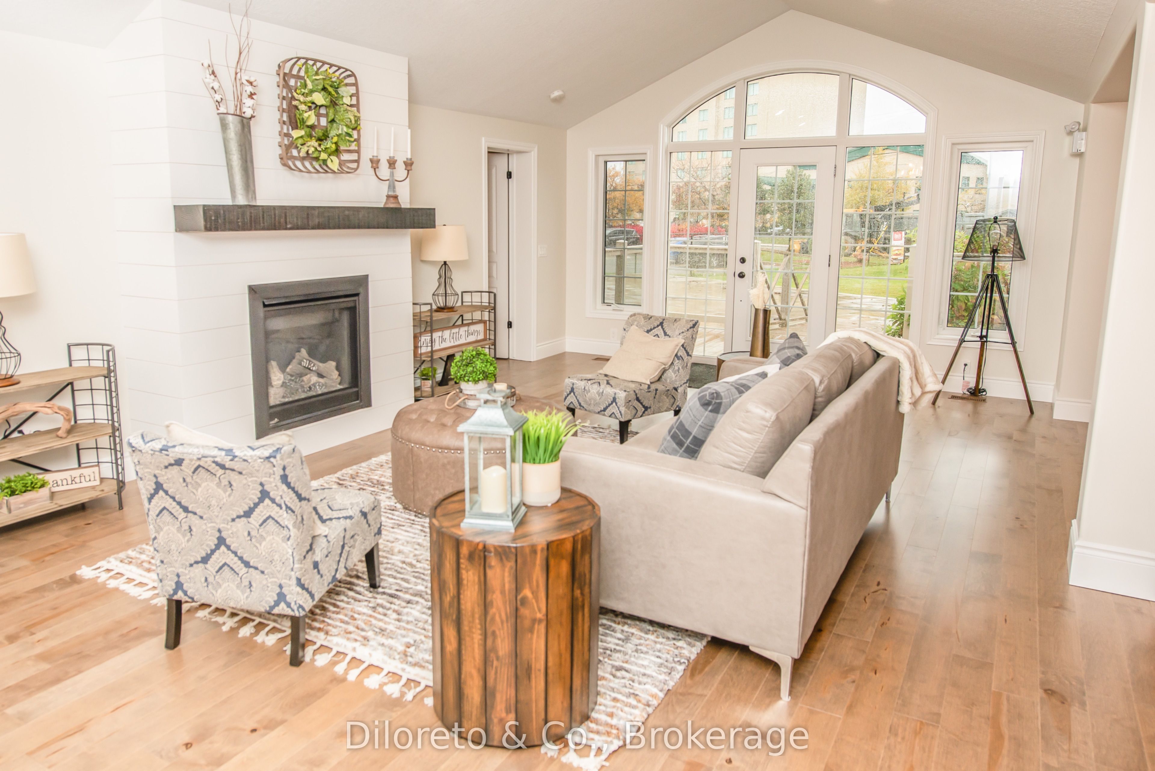 7307 Sideroad 5 W A Property Photo 13