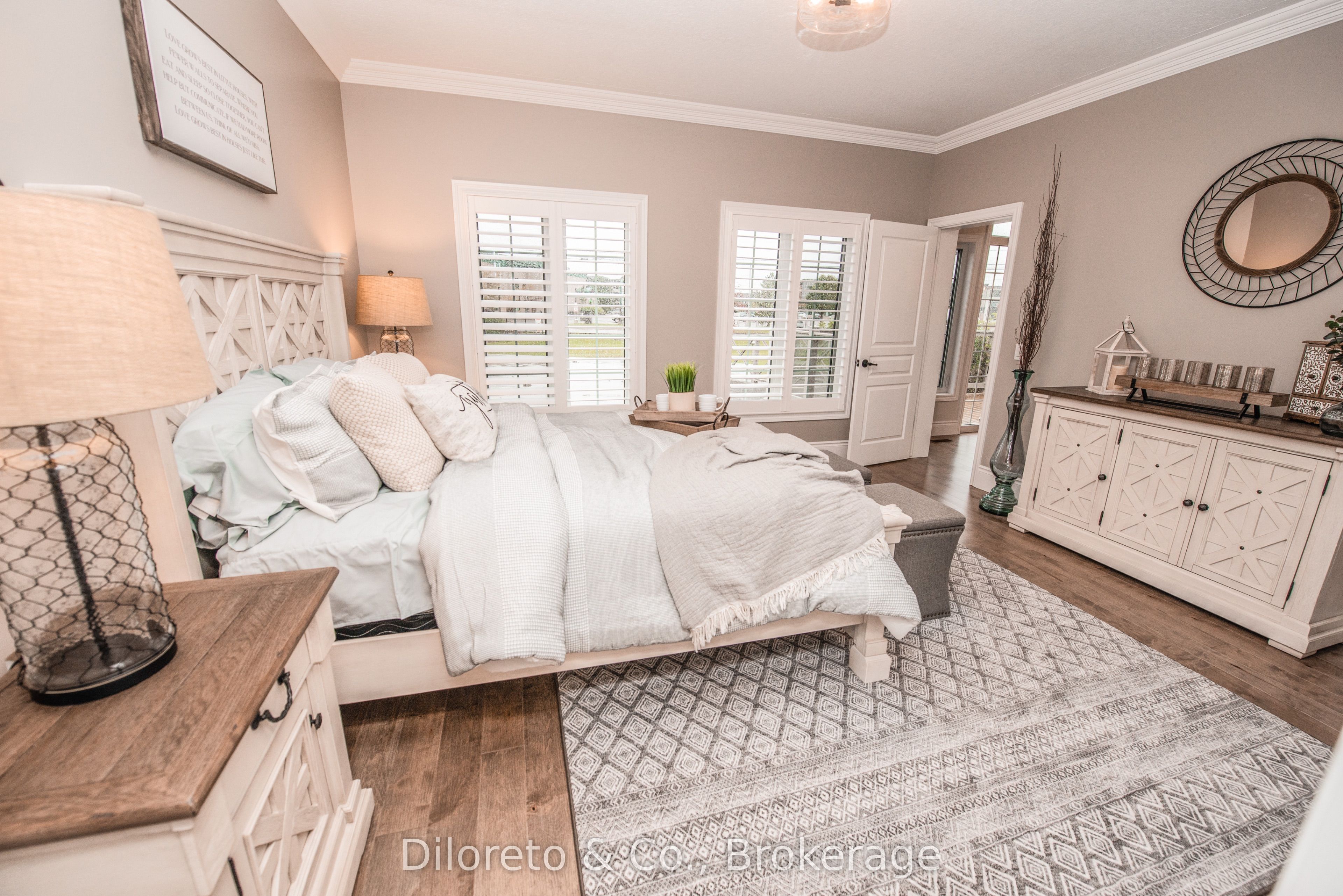 7307 Sideroad 5 W A Property Photo 17