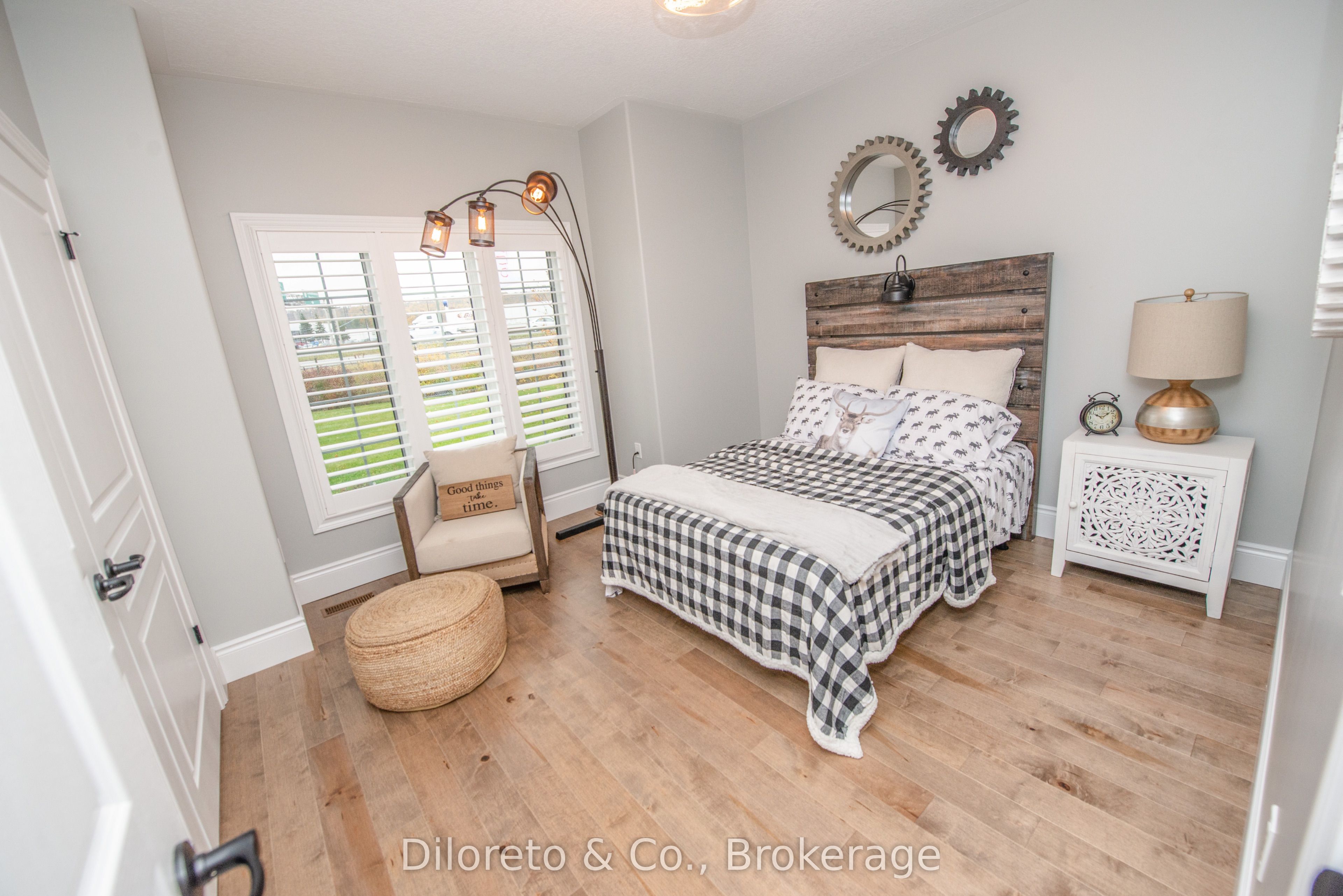 7307 Sideroad 5 W A Property Photo 21