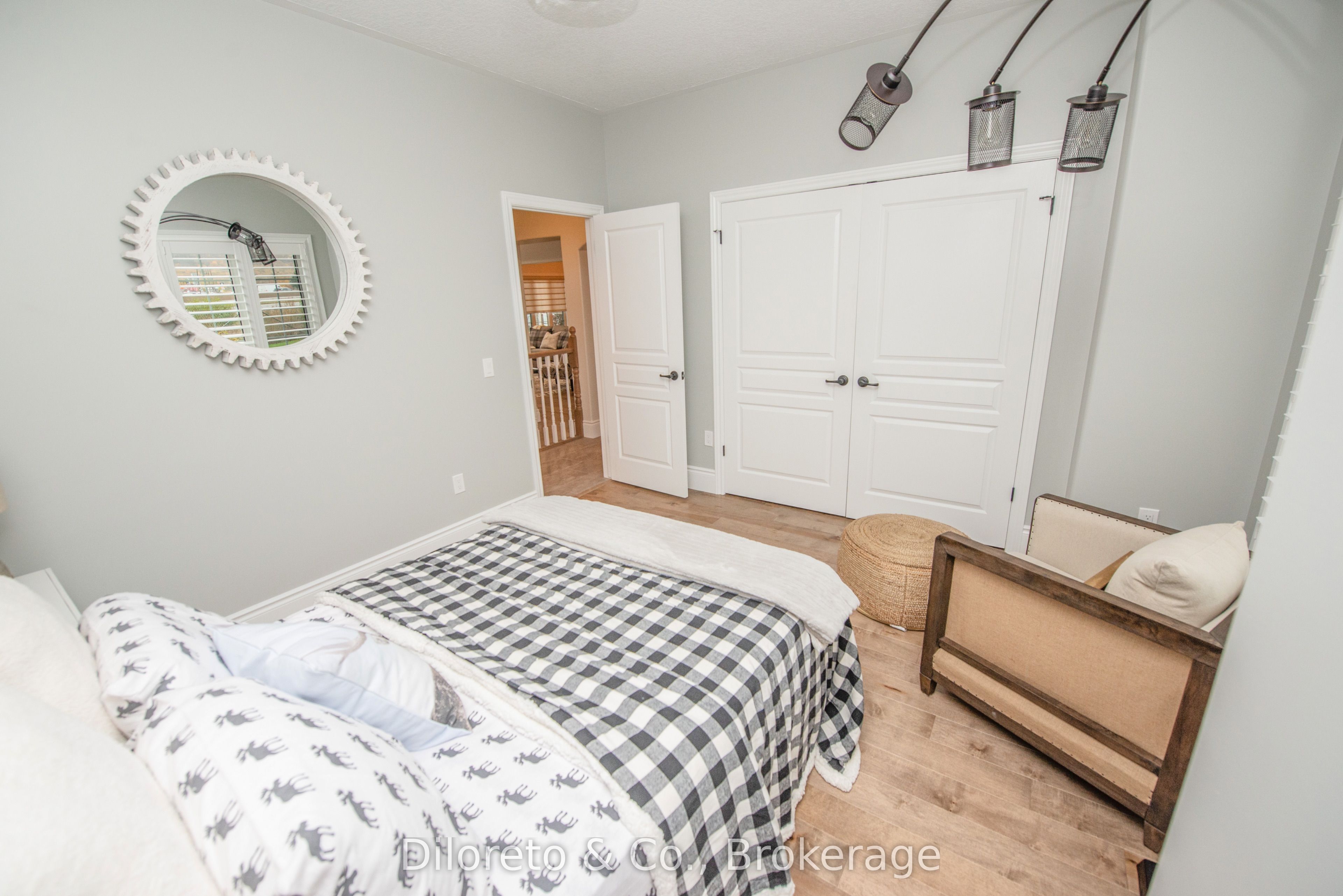 7307 Sideroad 5 W A Property Photo 22
