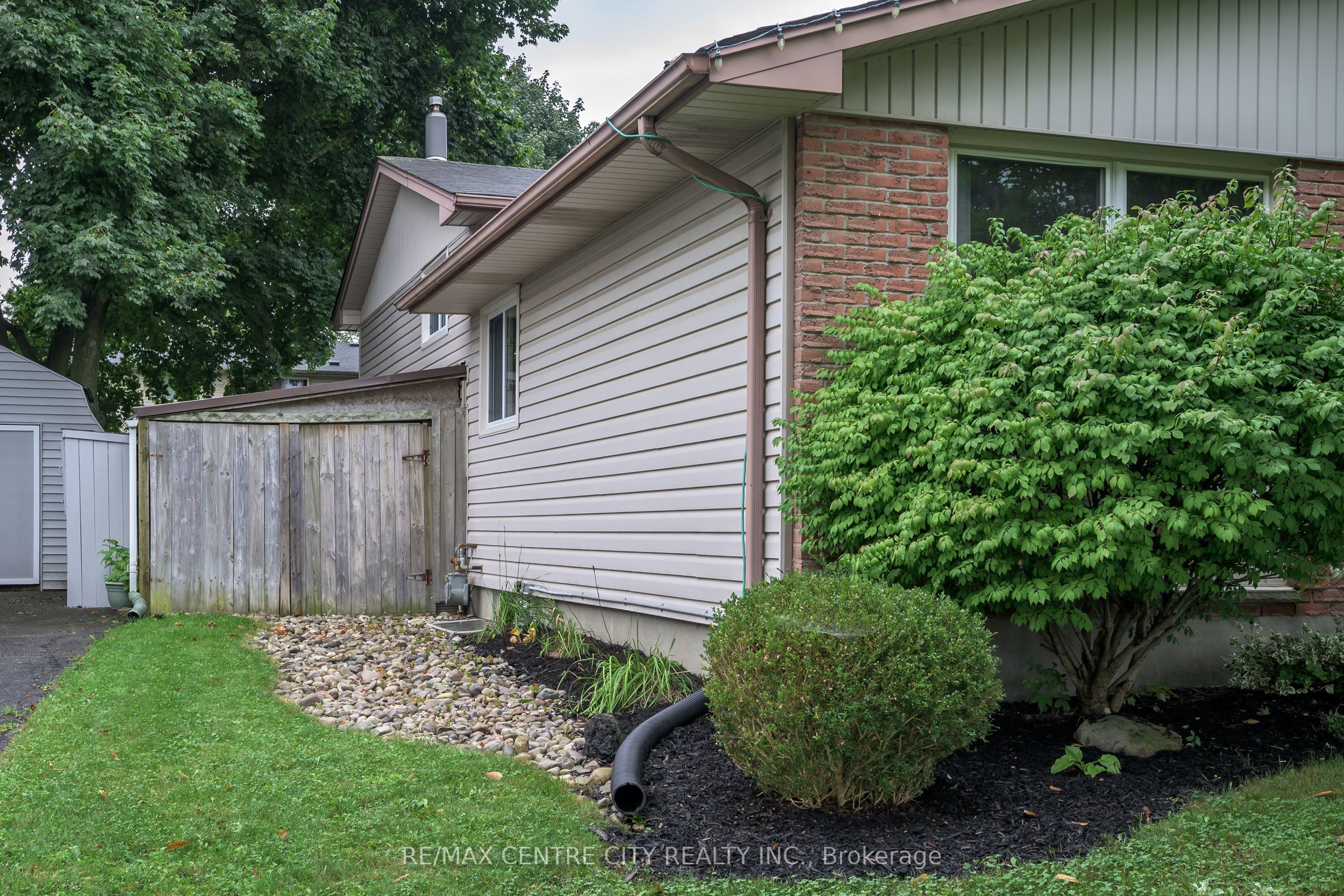 71 Ardsley Road Property Photo 12