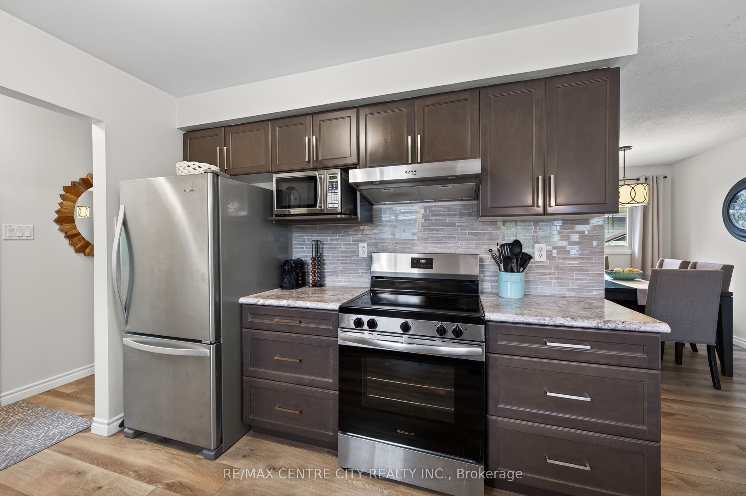 71 Ardsley Road Property Photo 19