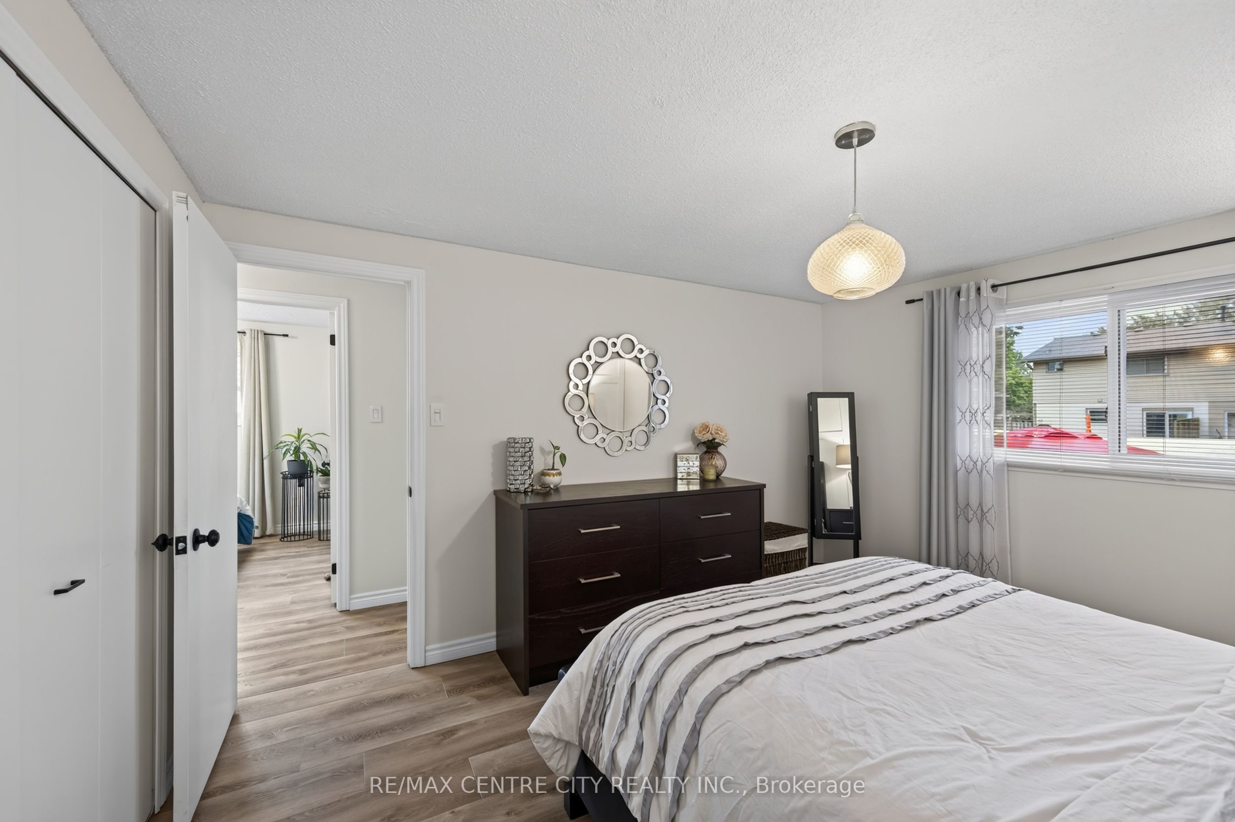 71 Ardsley Road Property Photo 22