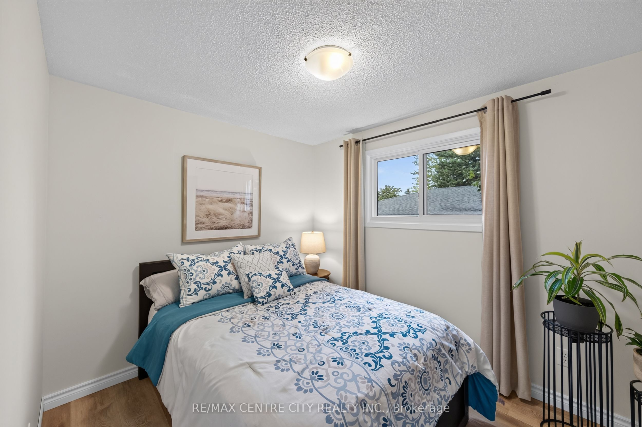 71 Ardsley Road Property Photo 23