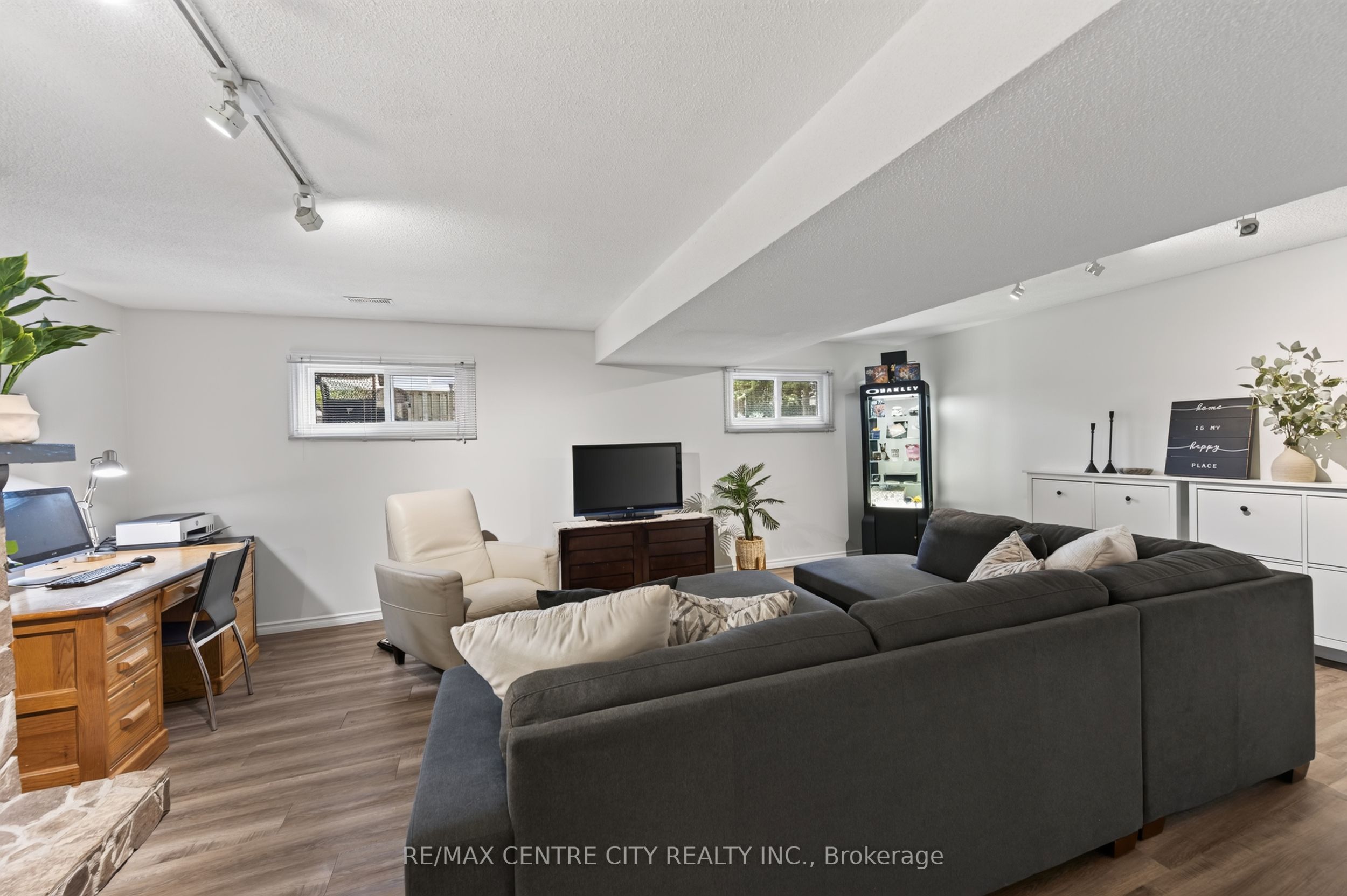 71 Ardsley Road Property Photo 29