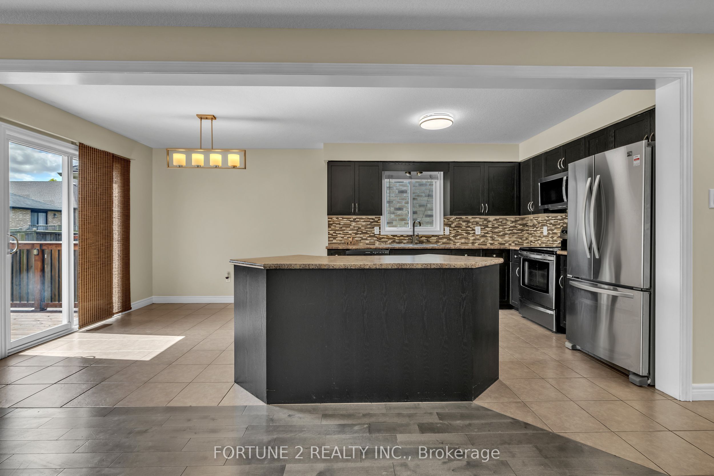 2901 Lemieux Walk Property Photo 11