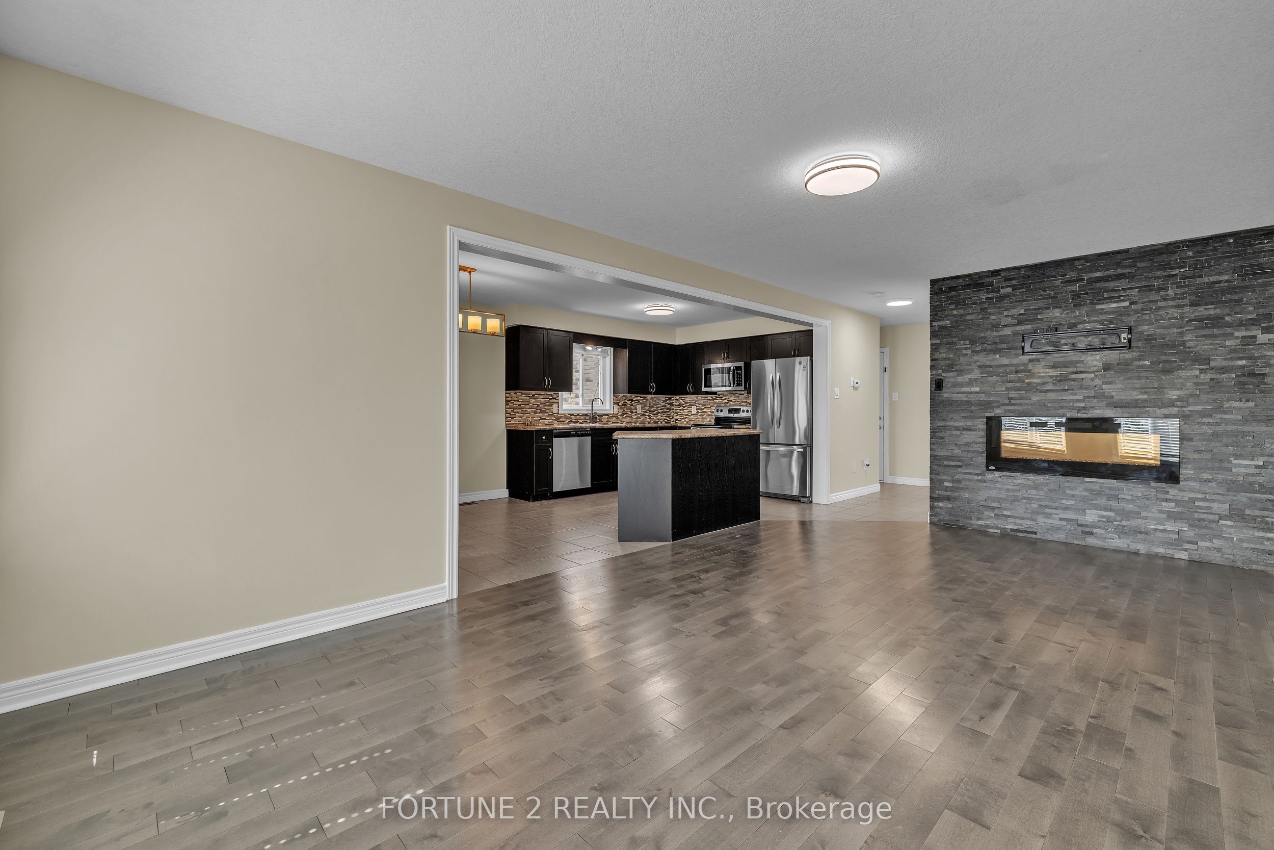 2901 Lemieux Walk Property Photo 14