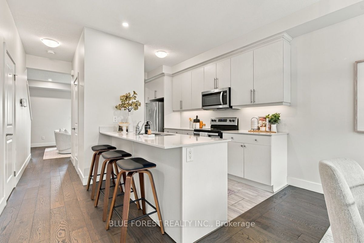 2112 Meadowgate Boulevard Property Photo 12