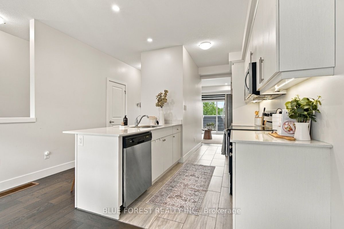 2112 Meadowgate Boulevard Property Photo 16