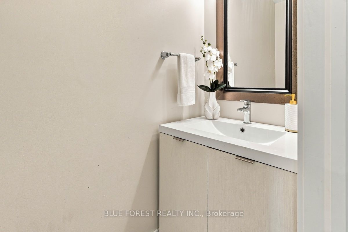 2112 Meadowgate Boulevard Property Photo 22