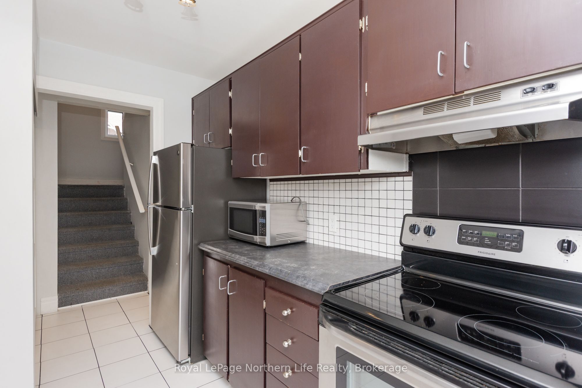 850 Lakeshore Drive 8 Property Photo 10
