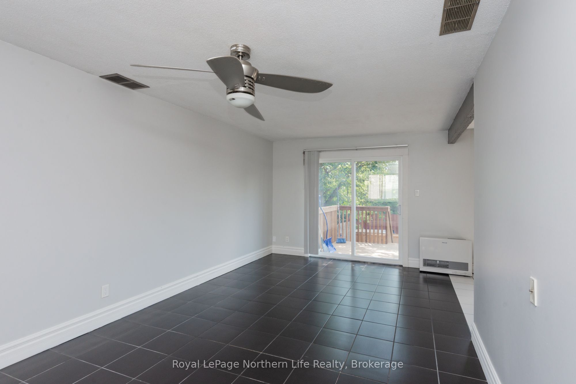 850 Lakeshore Drive 8 Property Photo 12