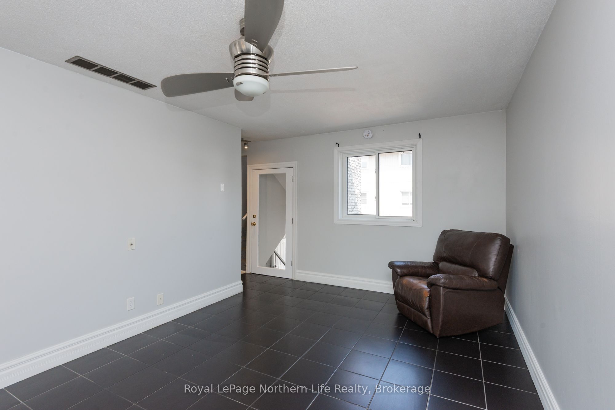 850 Lakeshore Drive 8 Property Photo 17