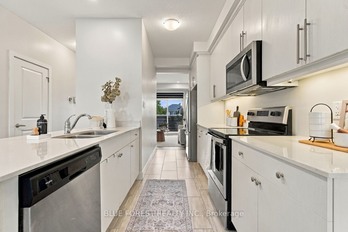 2112 Meadowgate Boulevard Property Photo 18