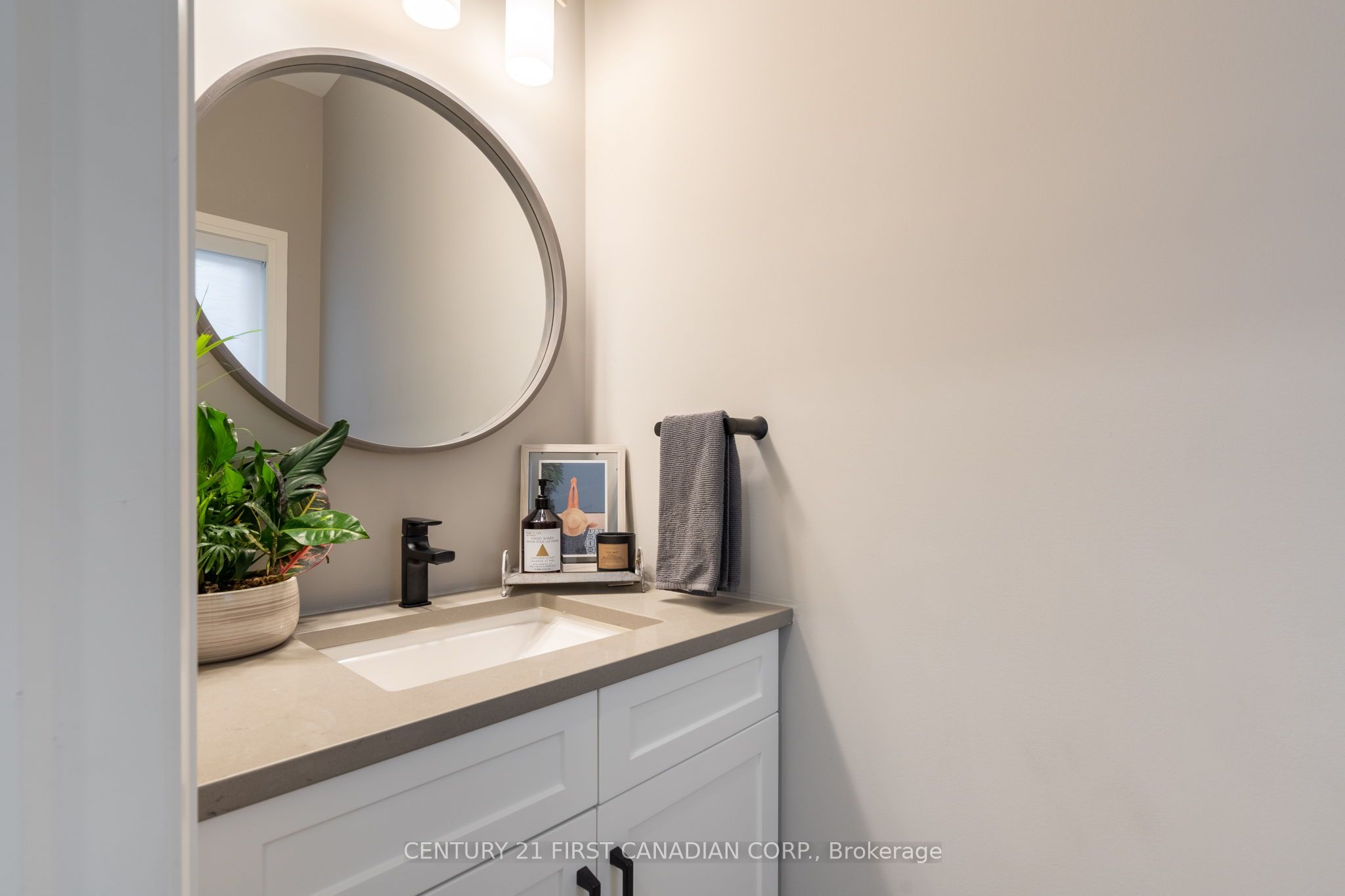 17 Nicholson Street 19 Property Photo 15