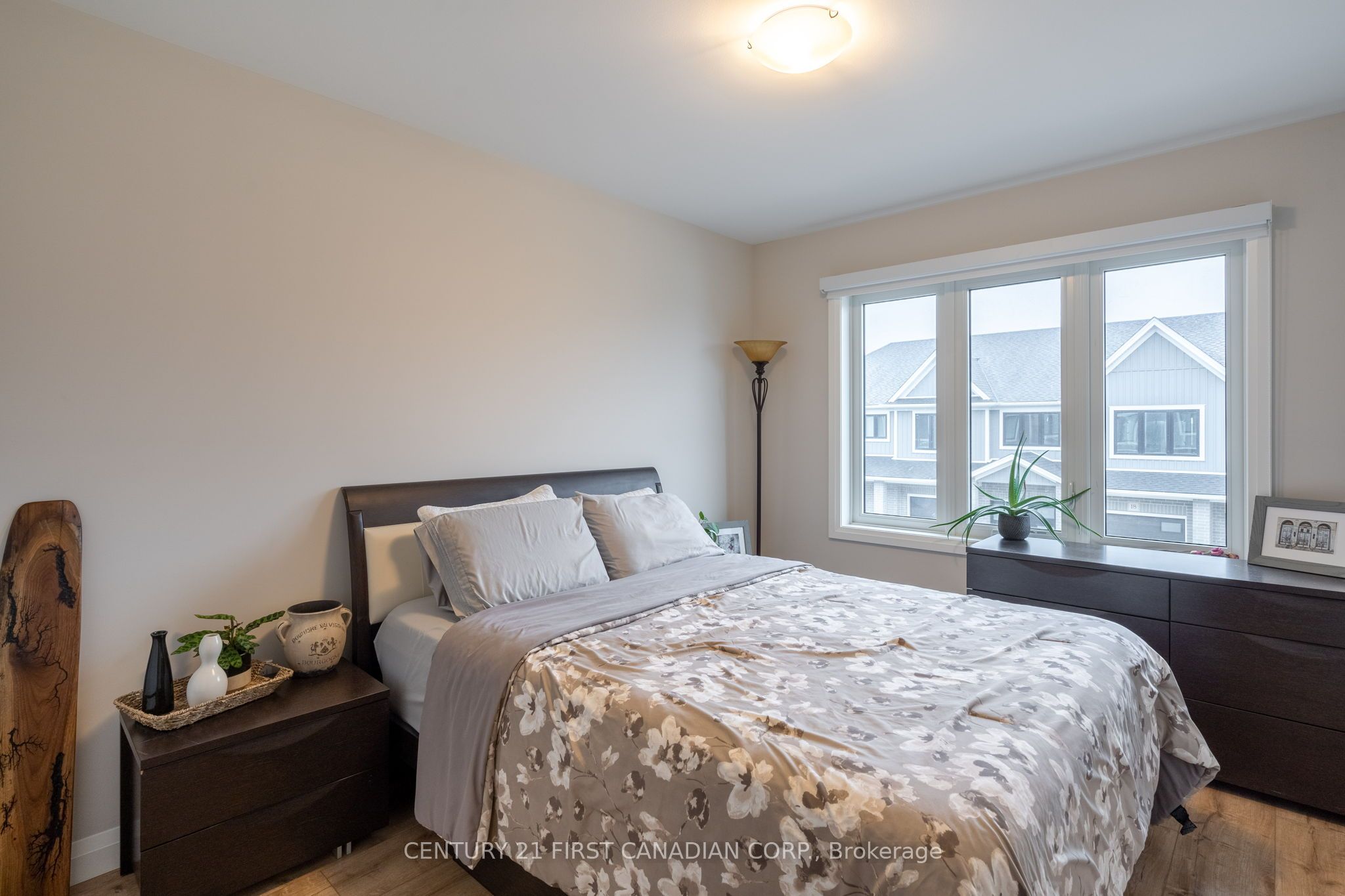 17 Nicholson Street 19 Property Photo 20