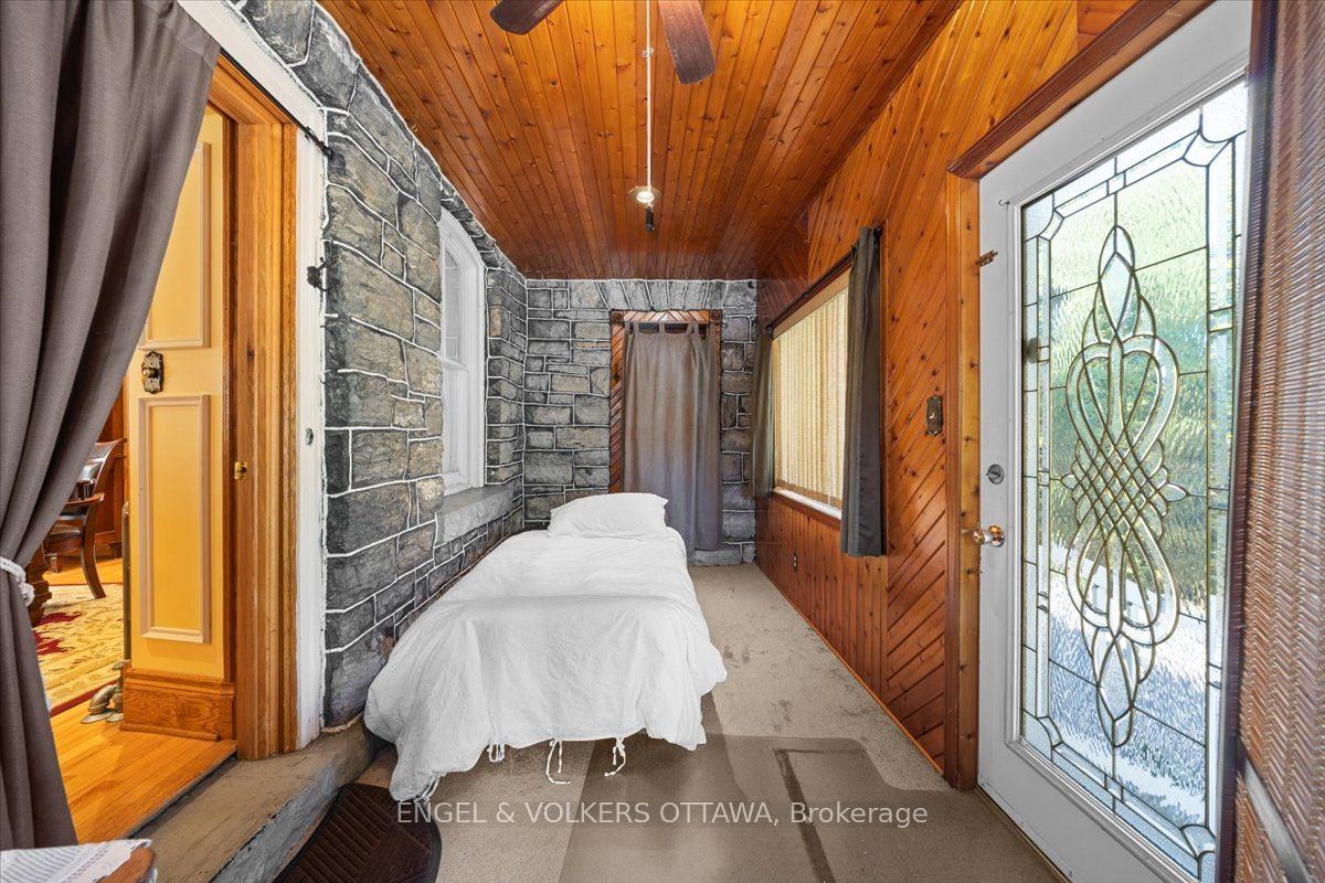 528 St Lawrence Street Property Photo 15