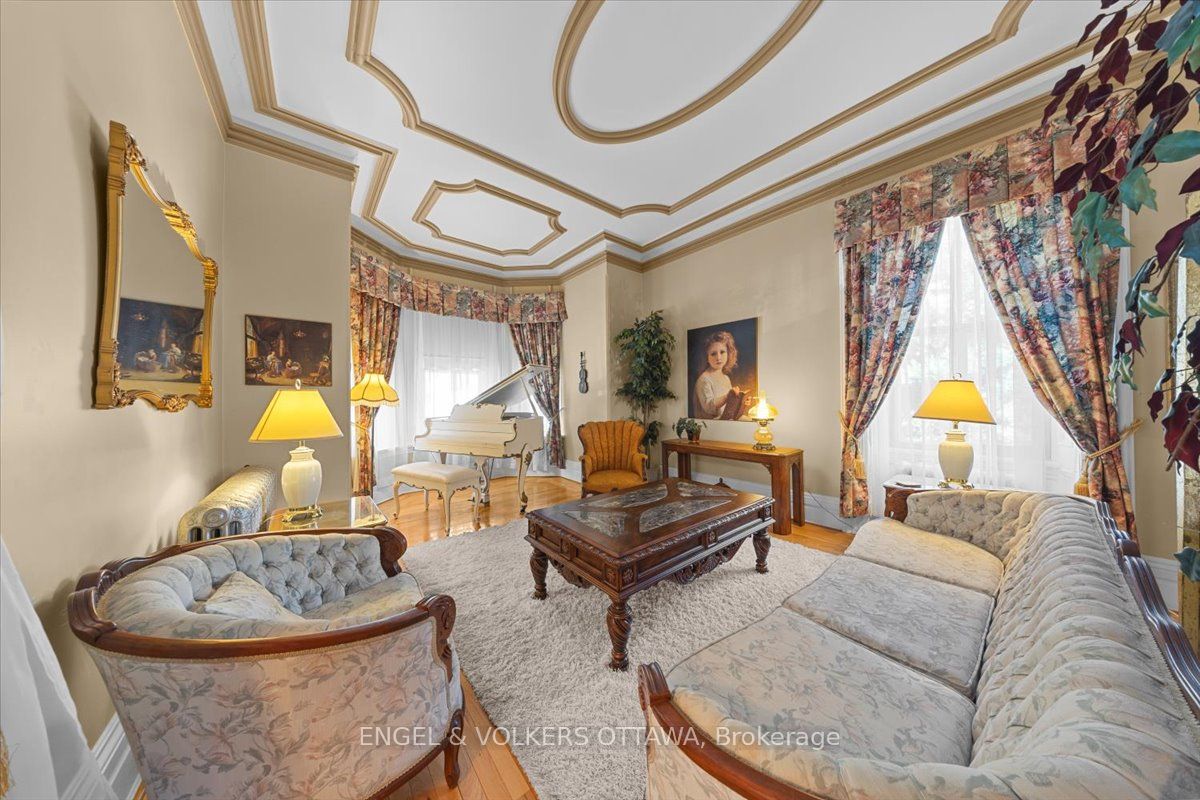528 St Lawrence Street Property Photo 18