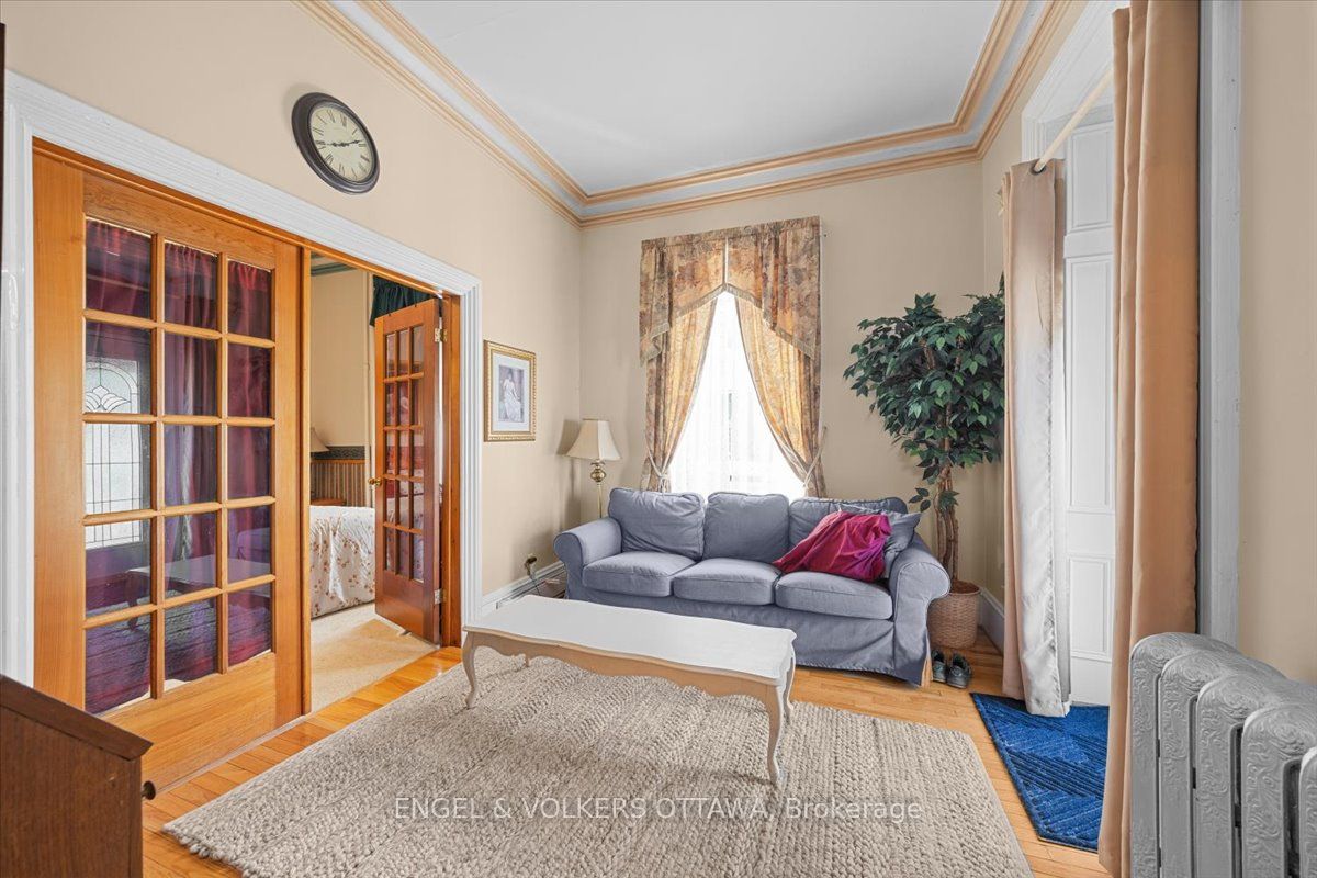 528 St Lawrence Street Property Photo 23