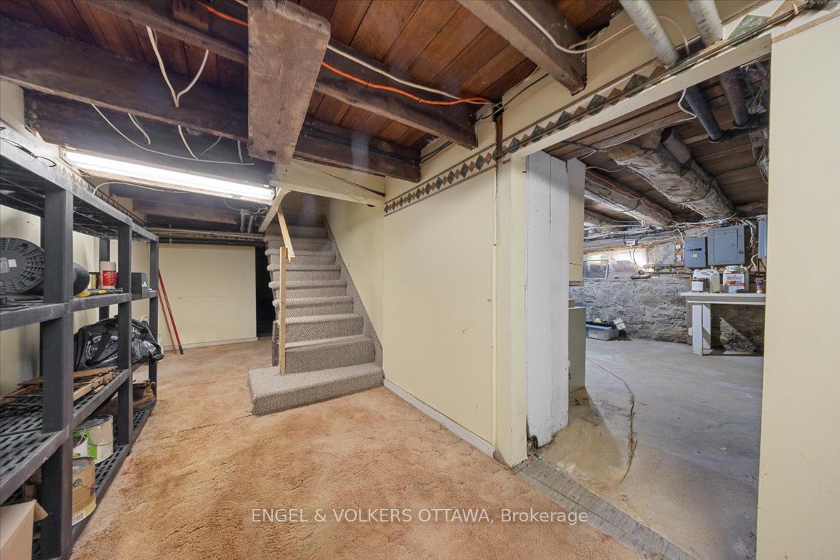 528 St Lawrence Street Property Photo 40