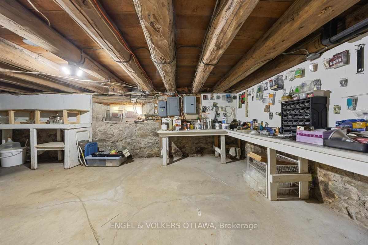 528 St Lawrence Street Property Photo 41