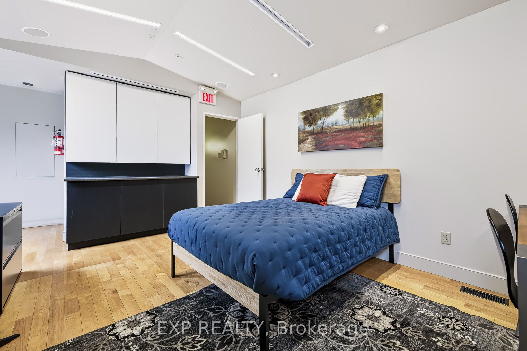 122 Guigues Avenue W Unit 1 Level 1 Property Photo 17