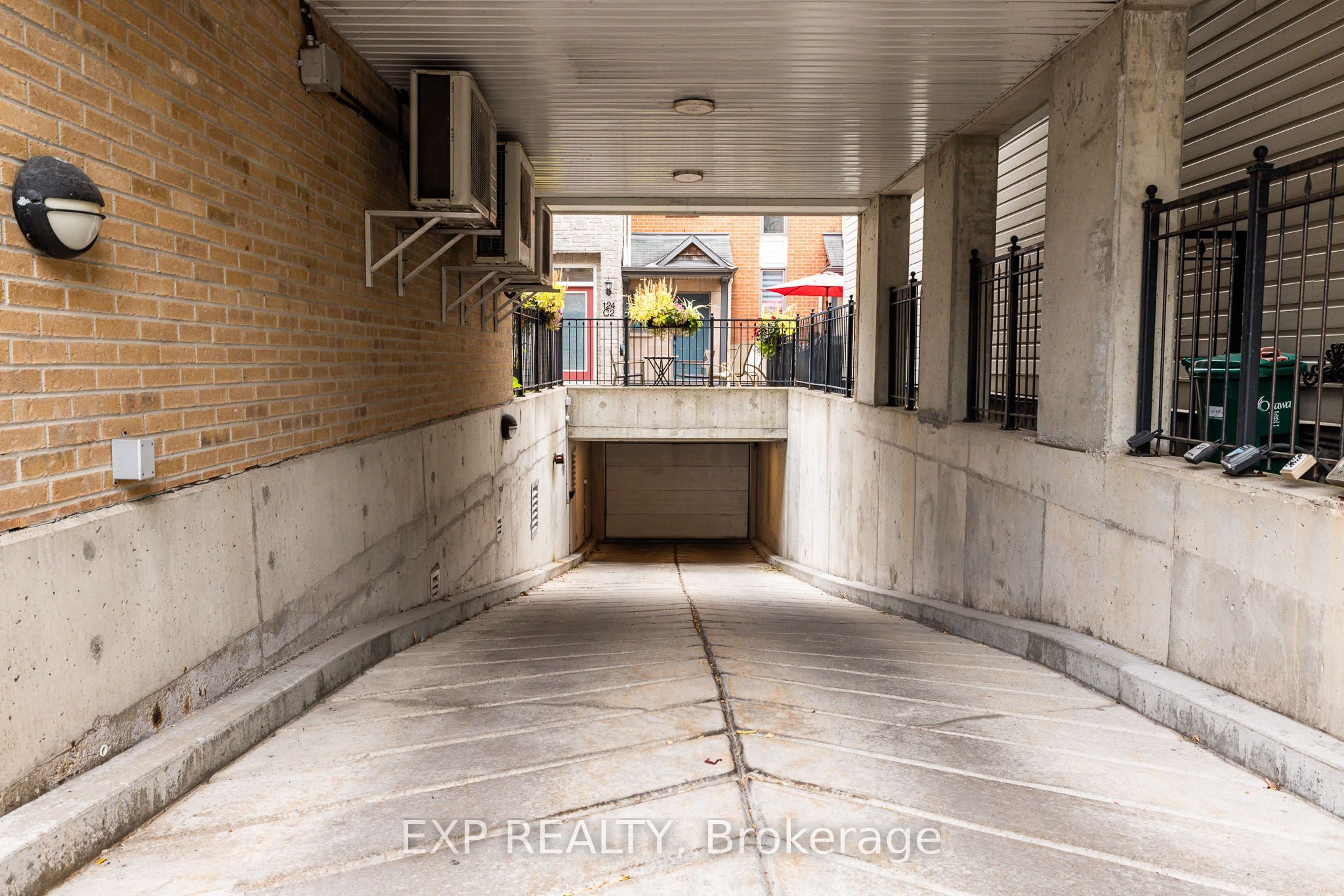 122 Guigues Avenue W Unit 1 Level 1 Property Photo 24