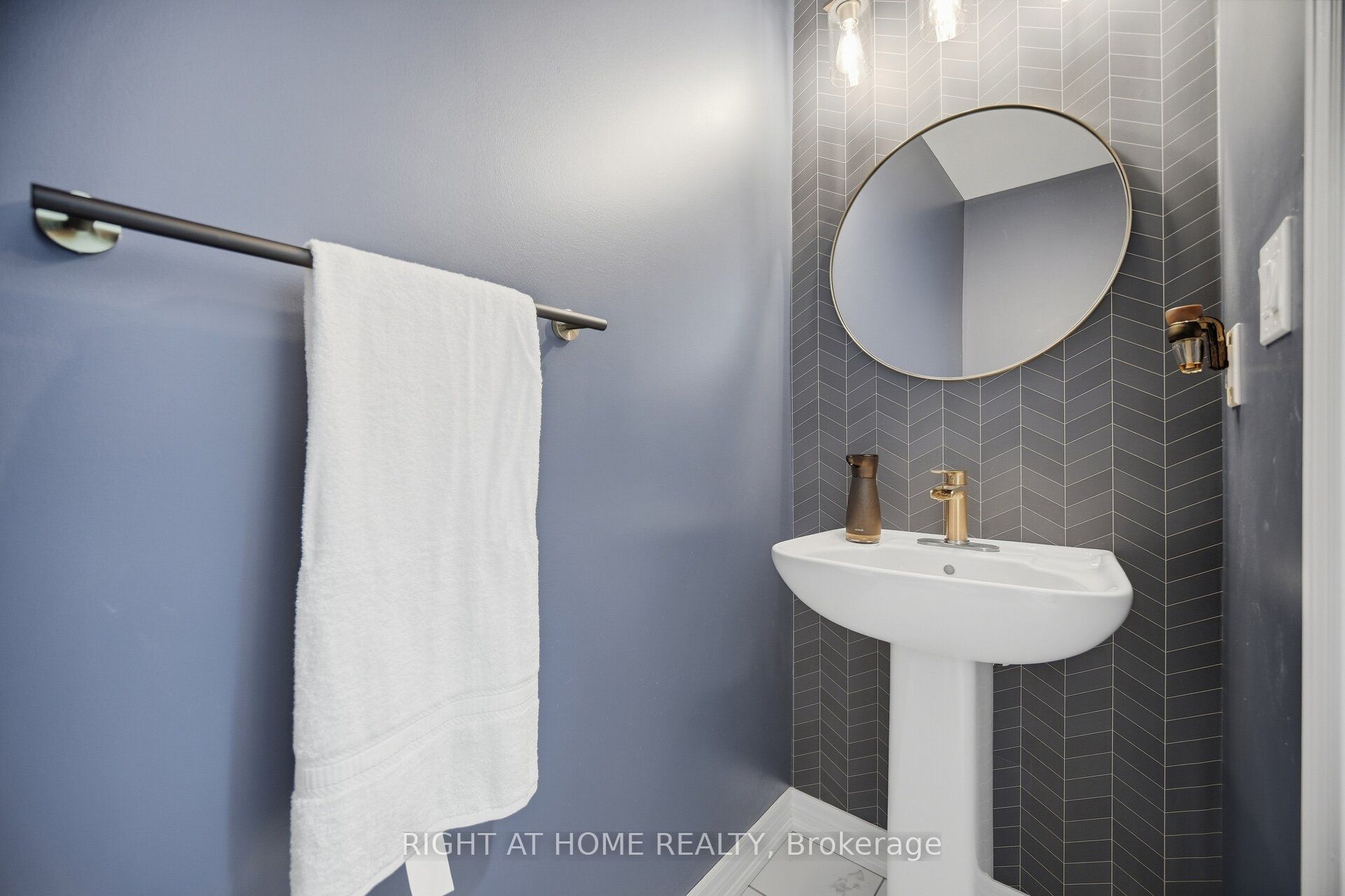 166 Deerpath Drive 79 Property Photo 20
