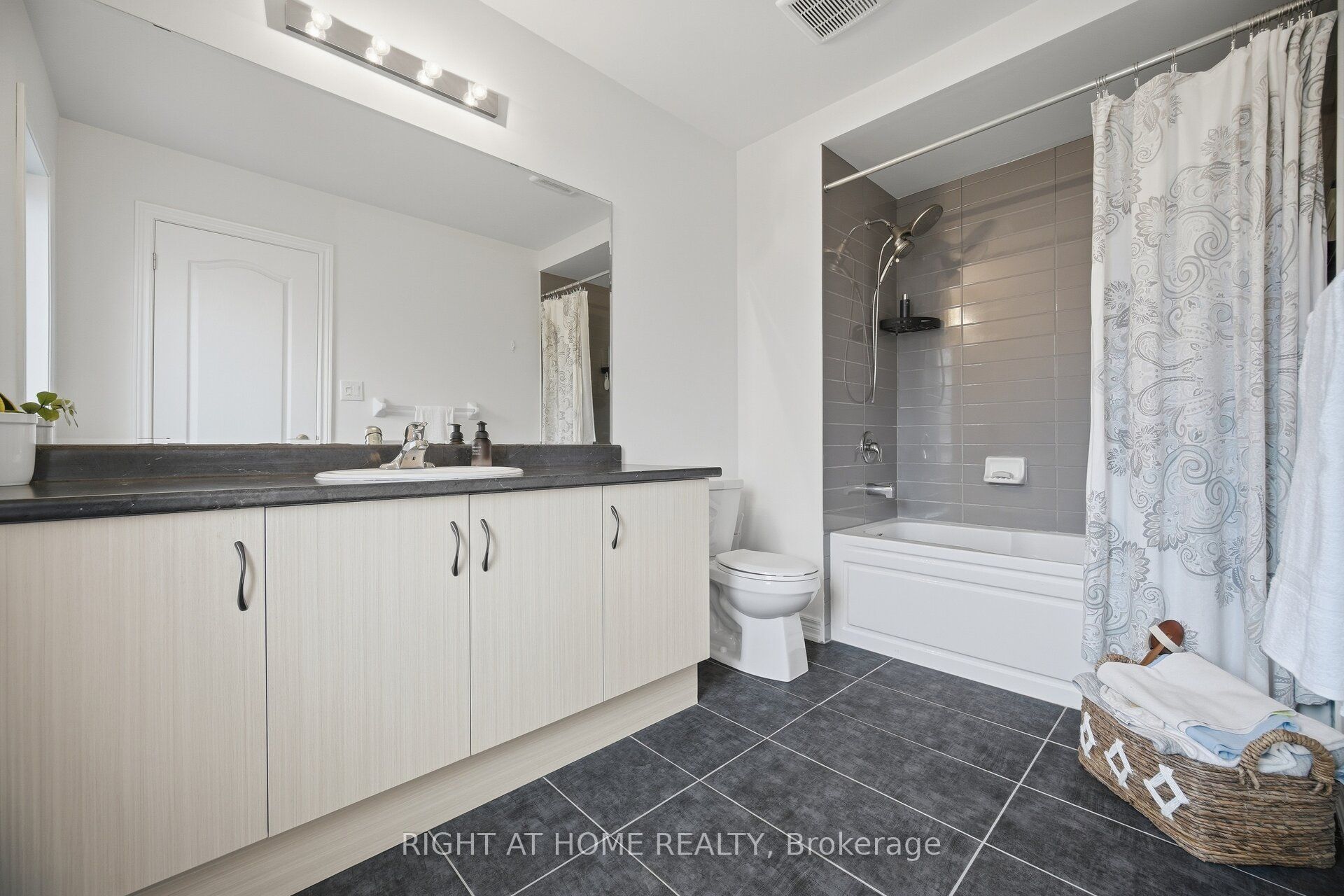 166 Deerpath Drive 79 Property Photo 25