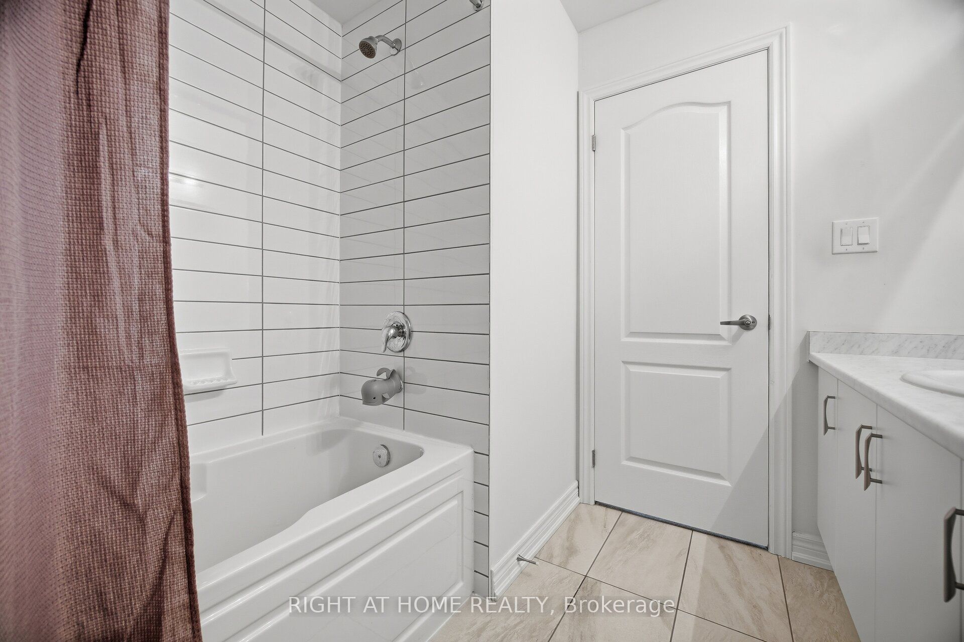 166 Deerpath Drive 79 Property Photo 32