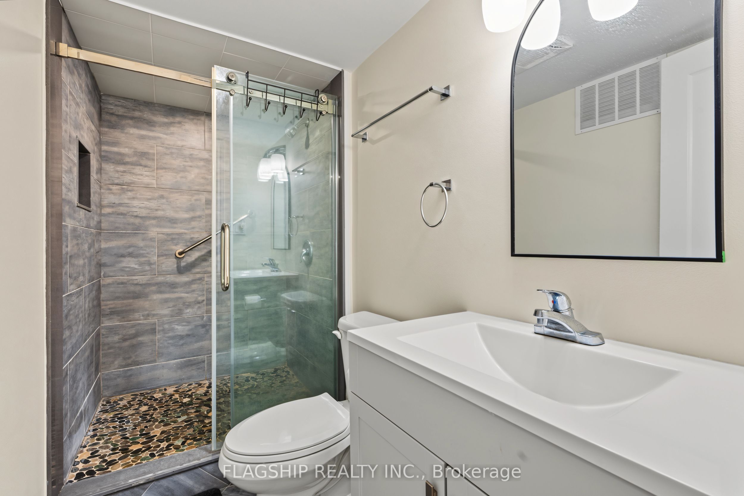 23 Rosslinn Road Property Photo 39