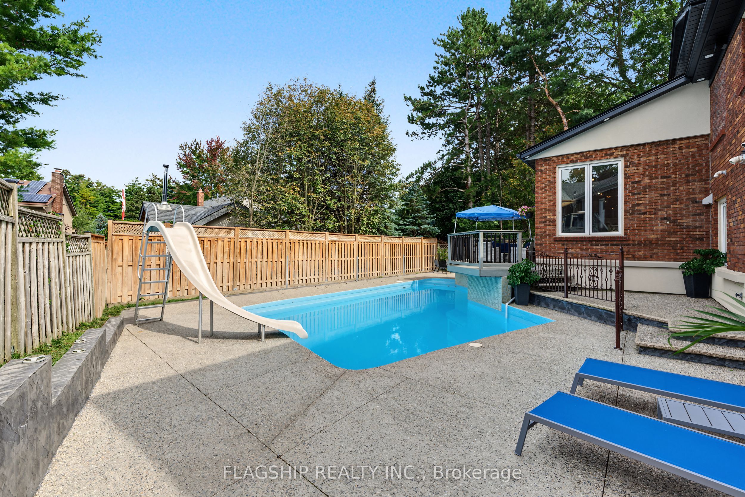 23 Rosslinn Road Property Photo 45