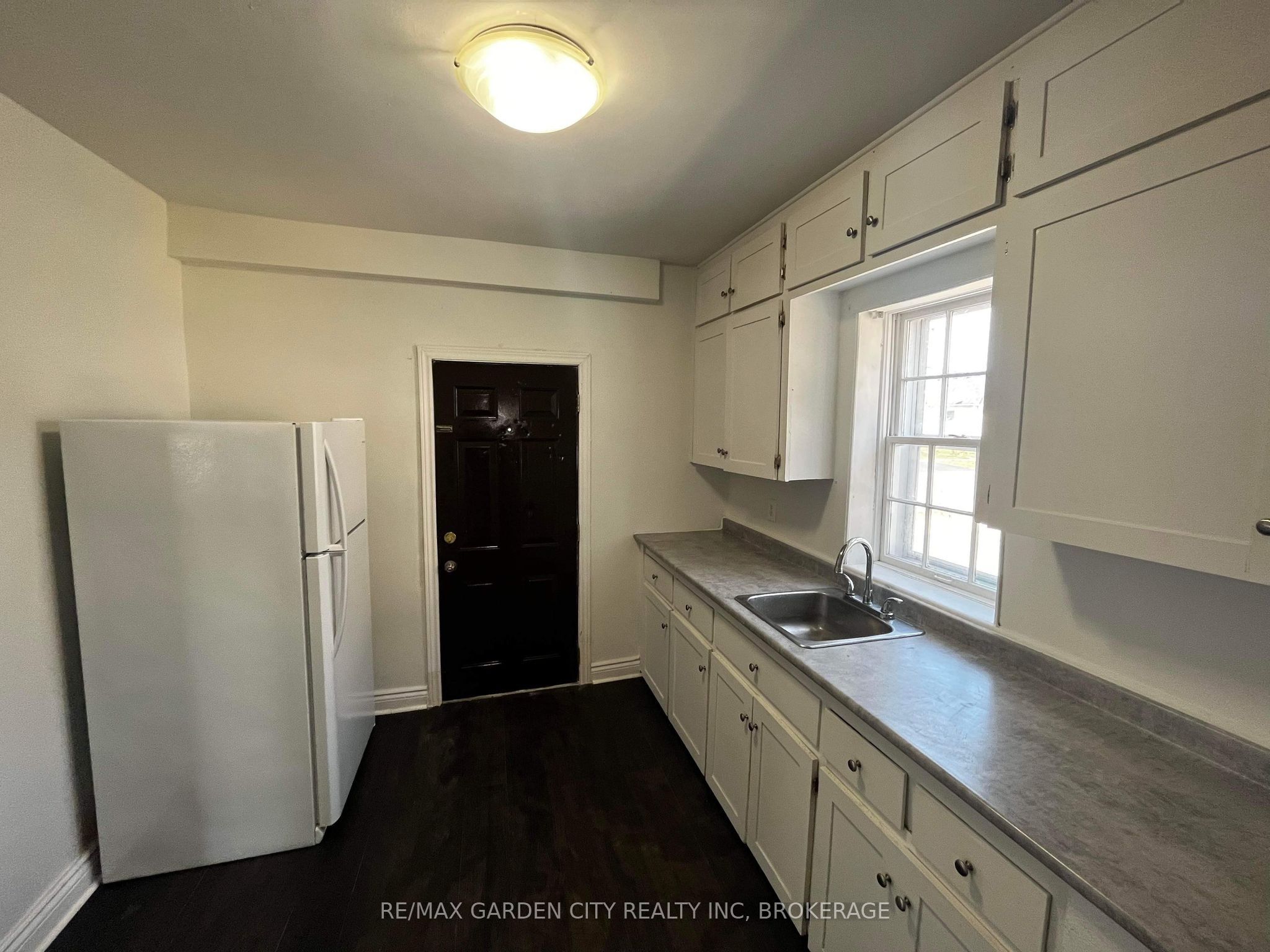 29 Rykert Street 1 Property Photo 7
