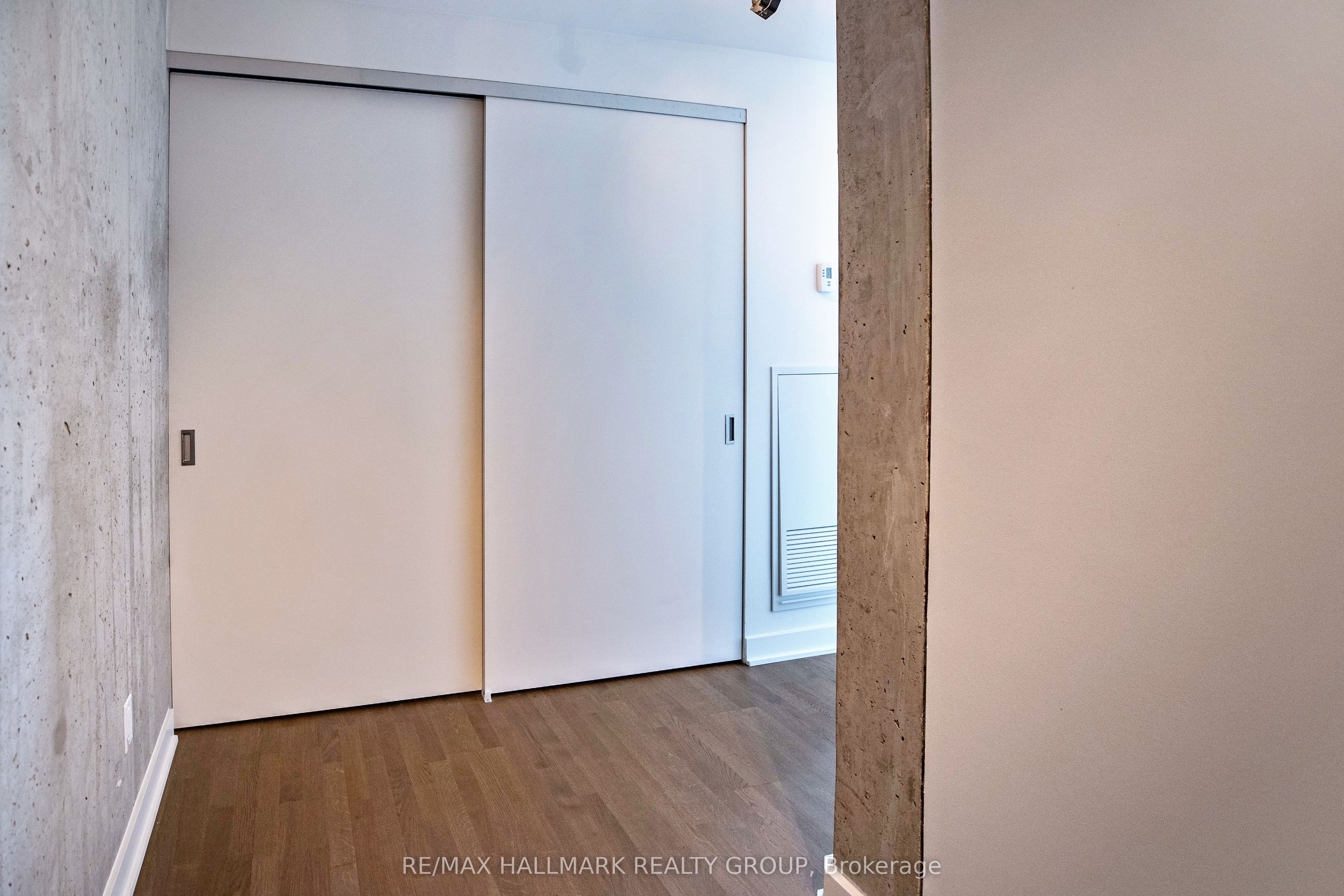 203 Catherine Street 902 Property Photo 17