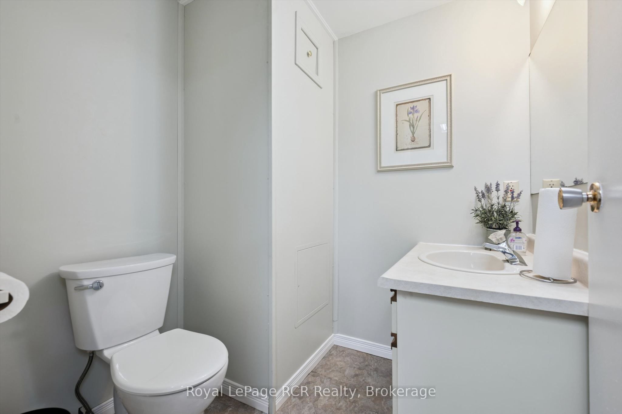 497 Birmingham Street W 105 Property Photo 27