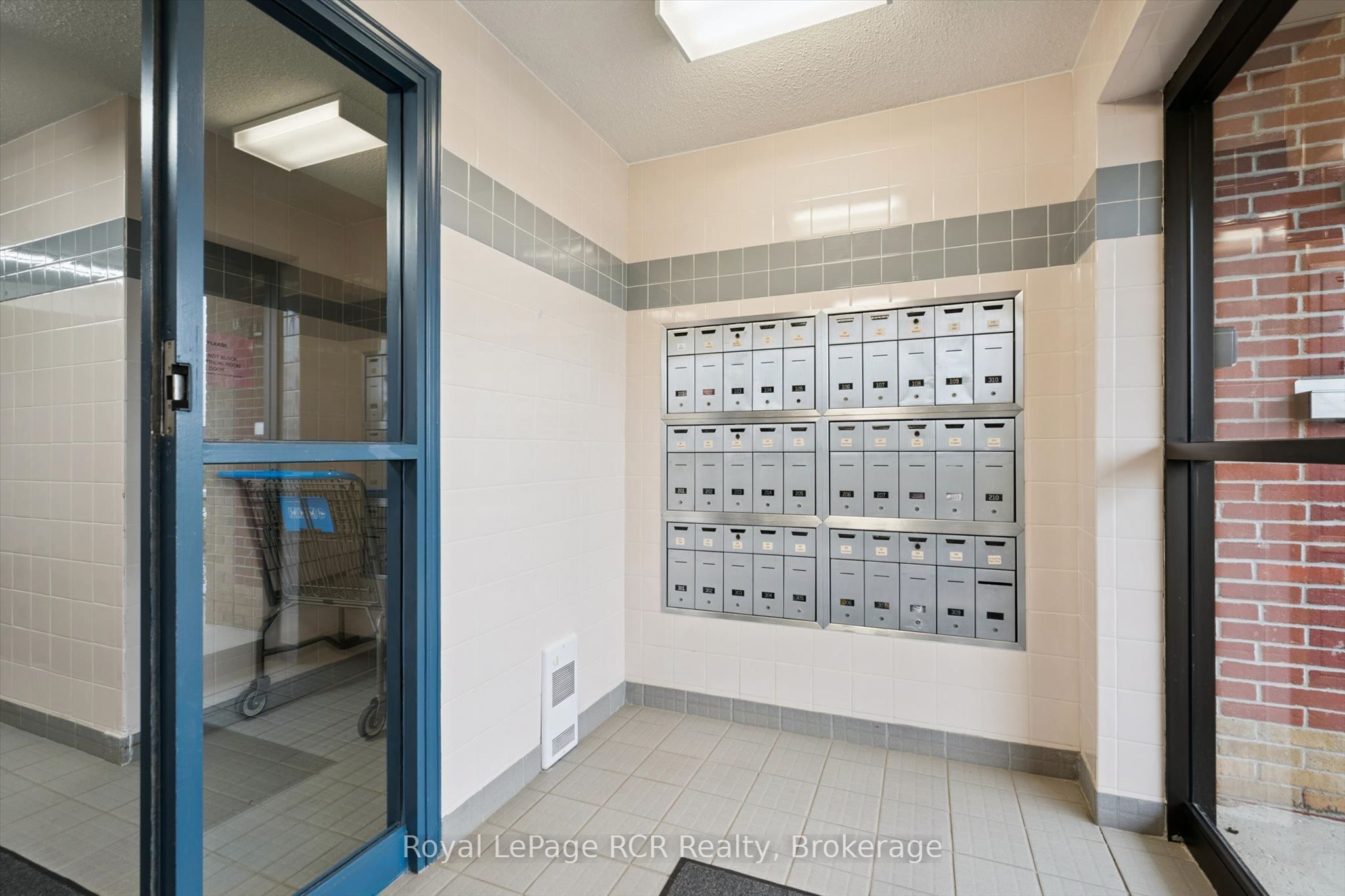 497 Birmingham Street W 105 Property Photo 44