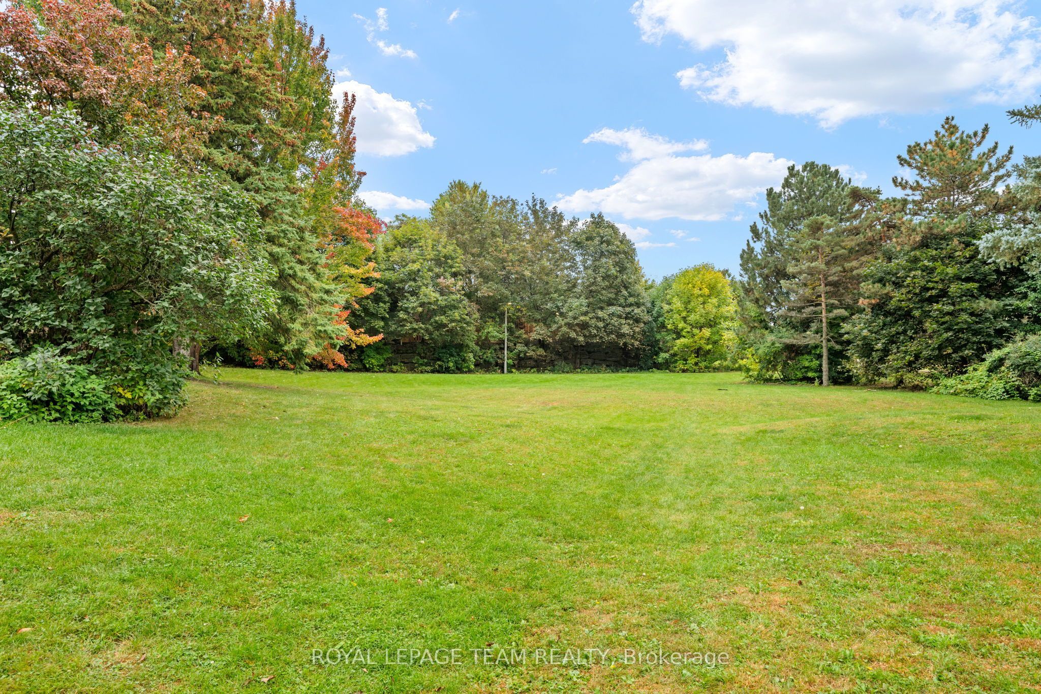 128 Mcclintock Way Property Photo 33