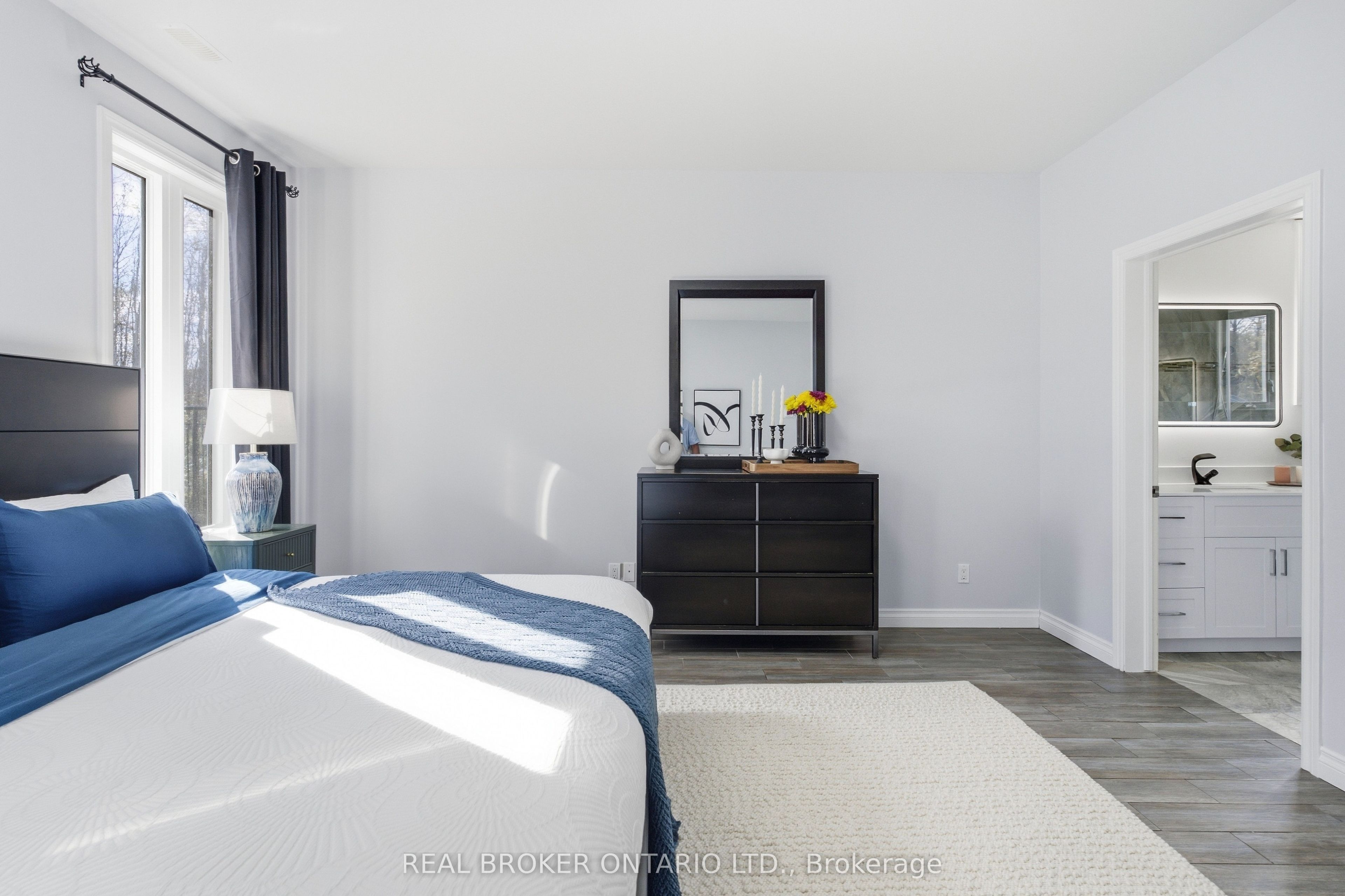 5381 Desmarais Road Property Photo 12