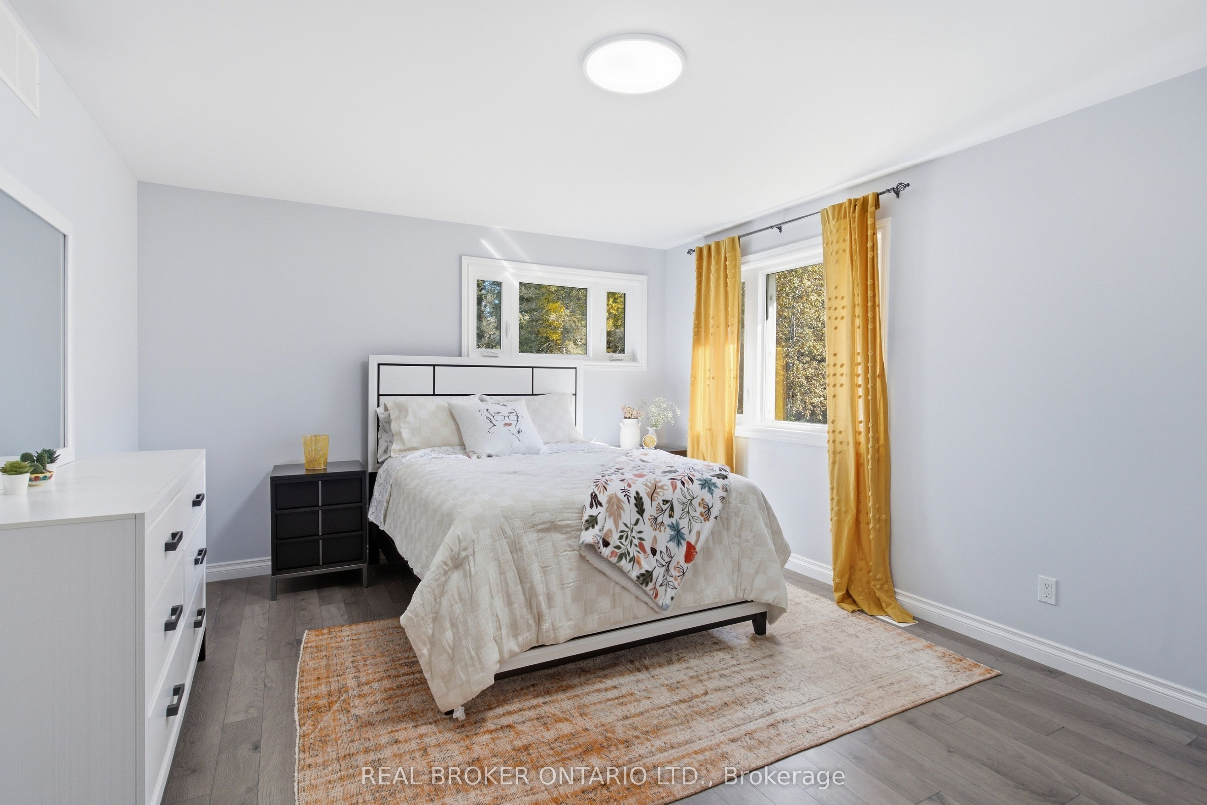 5381 Desmarais Road Property Photo 23